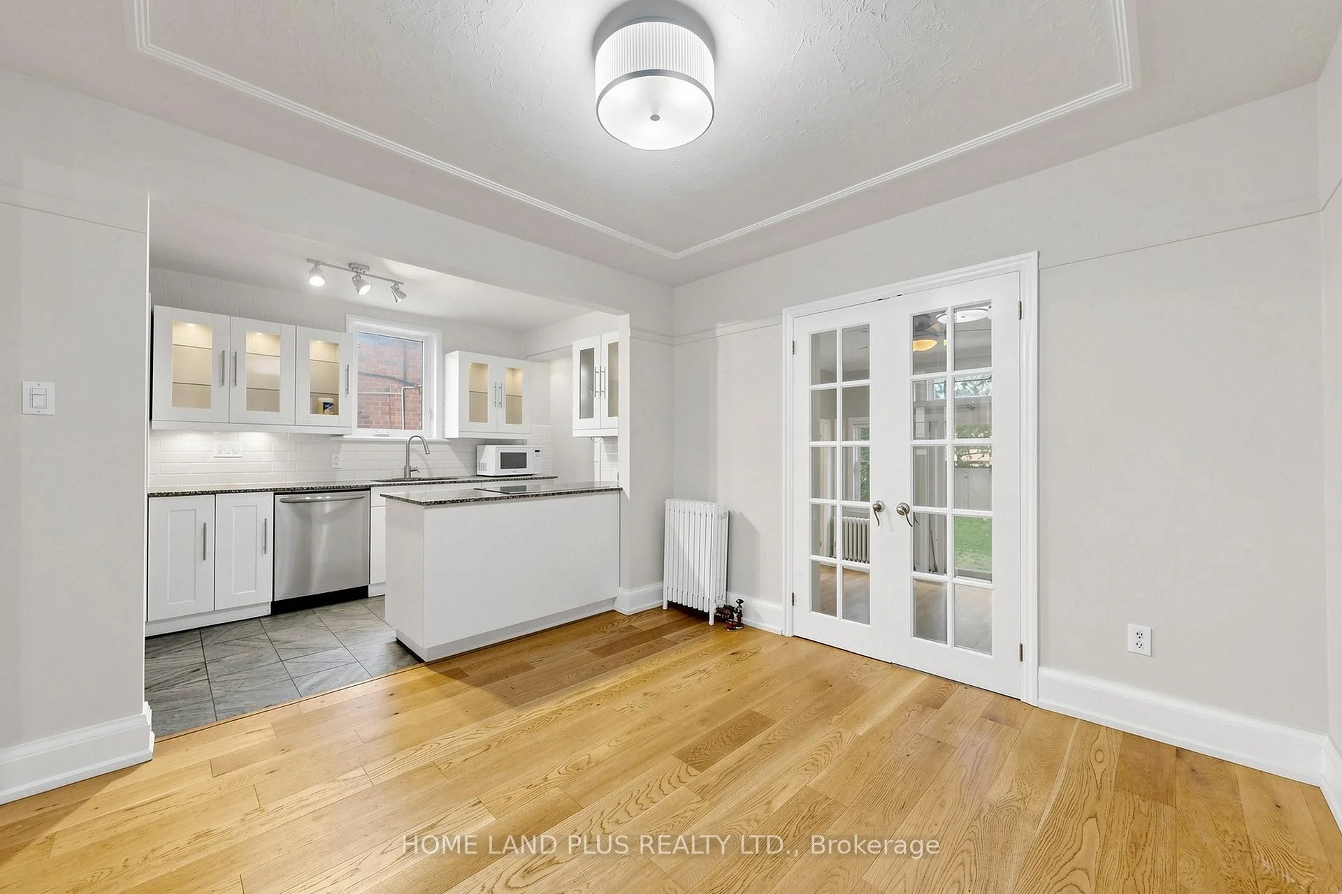 Photo 12 of 57 Mann Avenue, Toronto, Mount Pleasant East — HOMEH