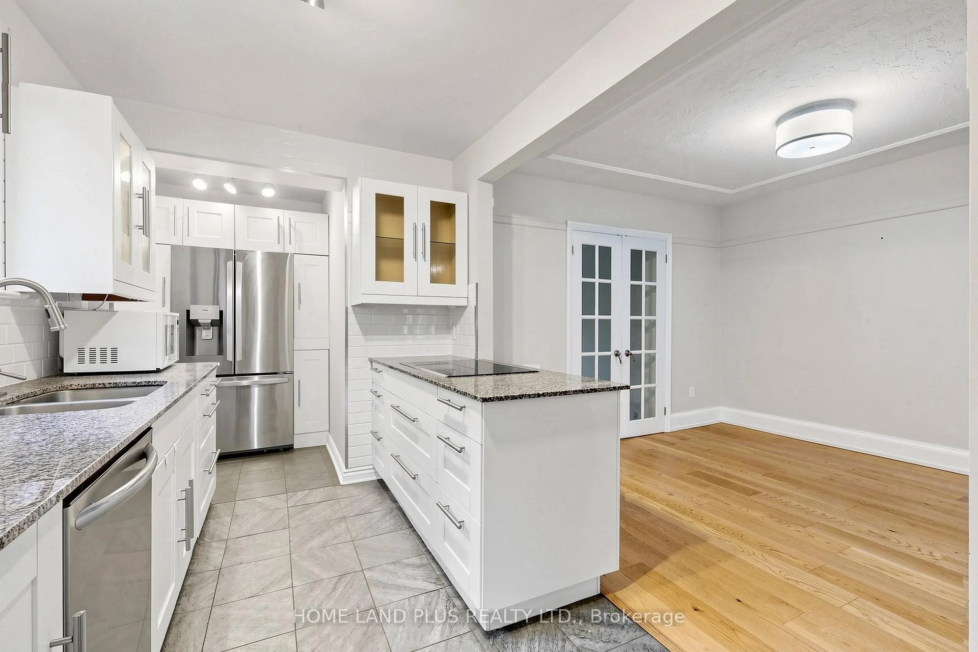 Photo 16 of 57 Mann Avenue, Toronto, Mount Pleasant East — HOMEH