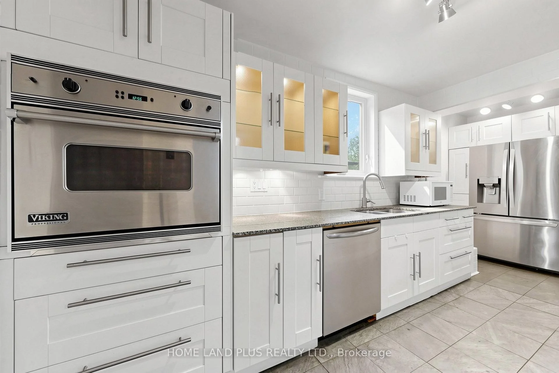 Photo 17 of 57 Mann Avenue, Toronto, Mount Pleasant East — HOMEH