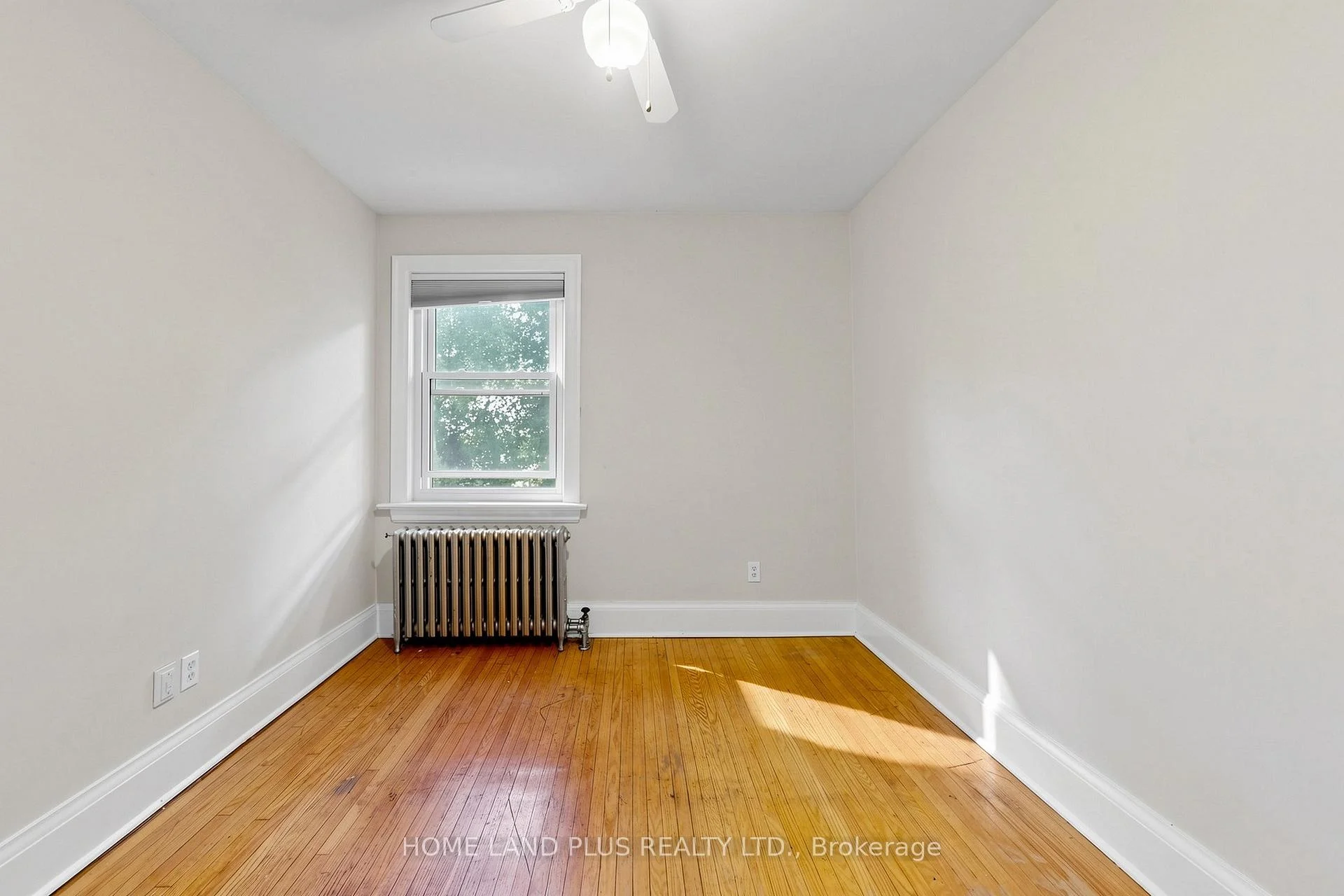 Photo 25 of 57 Mann Avenue, Toronto, Mount Pleasant East — HOMEH