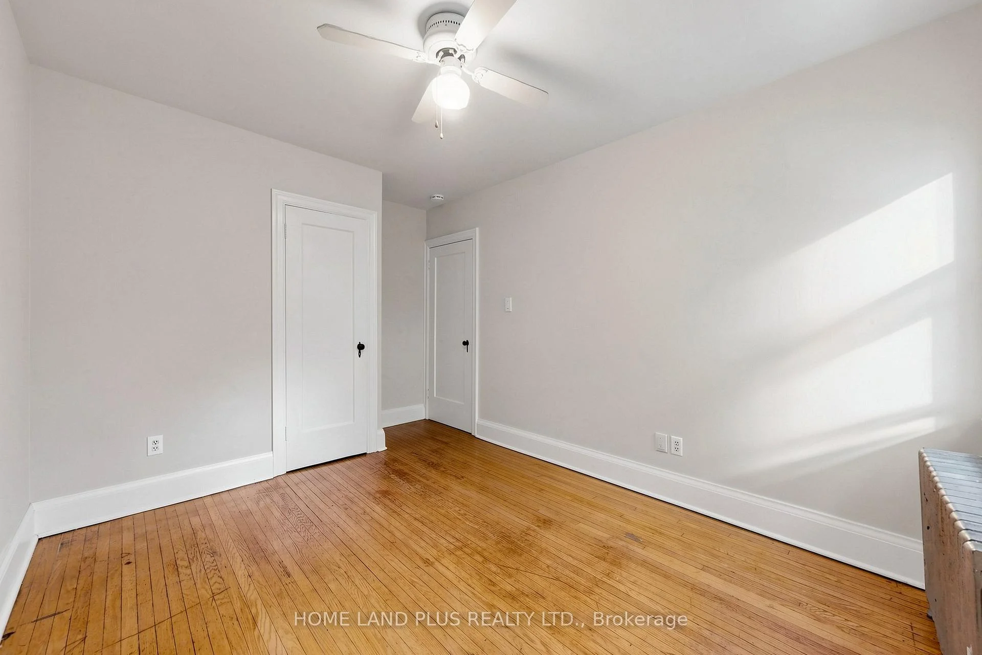 Photo 26 of 57 Mann Avenue, Toronto, Mount Pleasant East — HOMEH