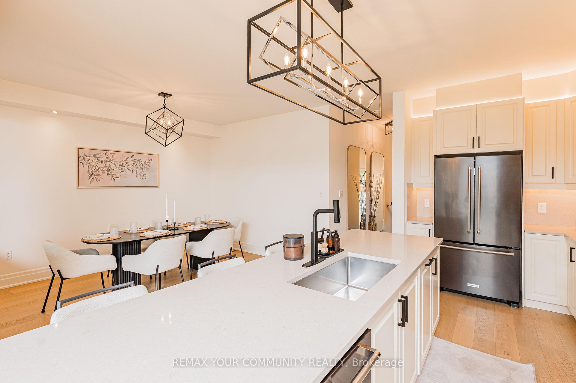 Photo 7 of 26 Faust Ridge, Vaughan, Kleinburg — HOMEH