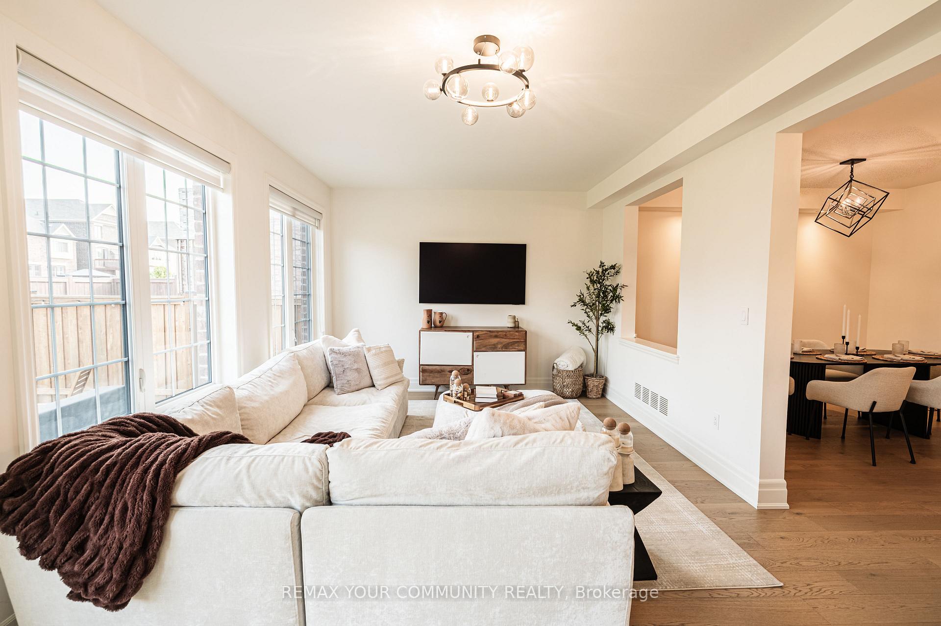 Photo 11 of 26 Faust Ridge, Vaughan, Kleinburg — HOMEH