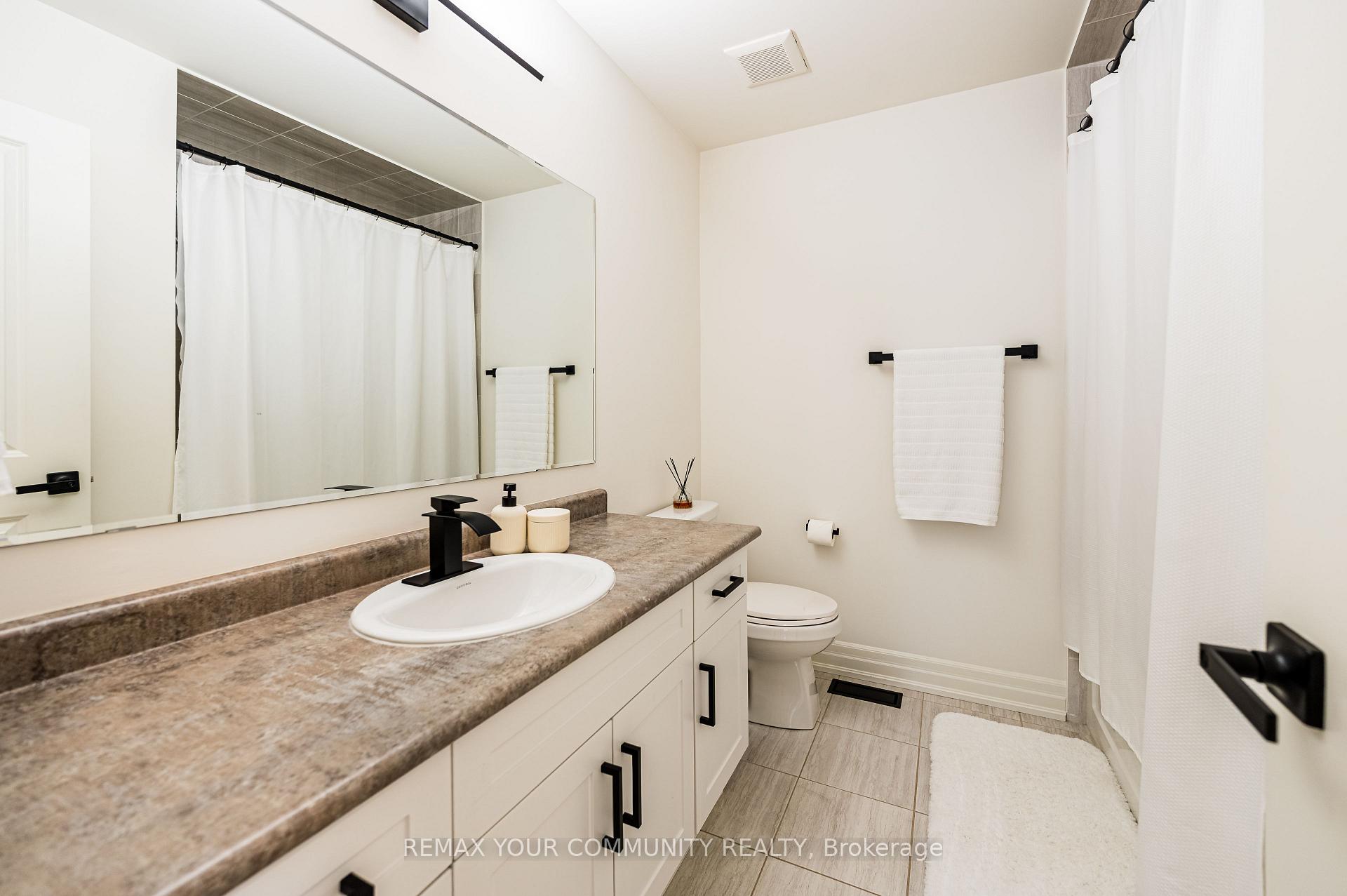 Photo 18 of 26 Faust Ridge, Vaughan, Kleinburg — HOMEH