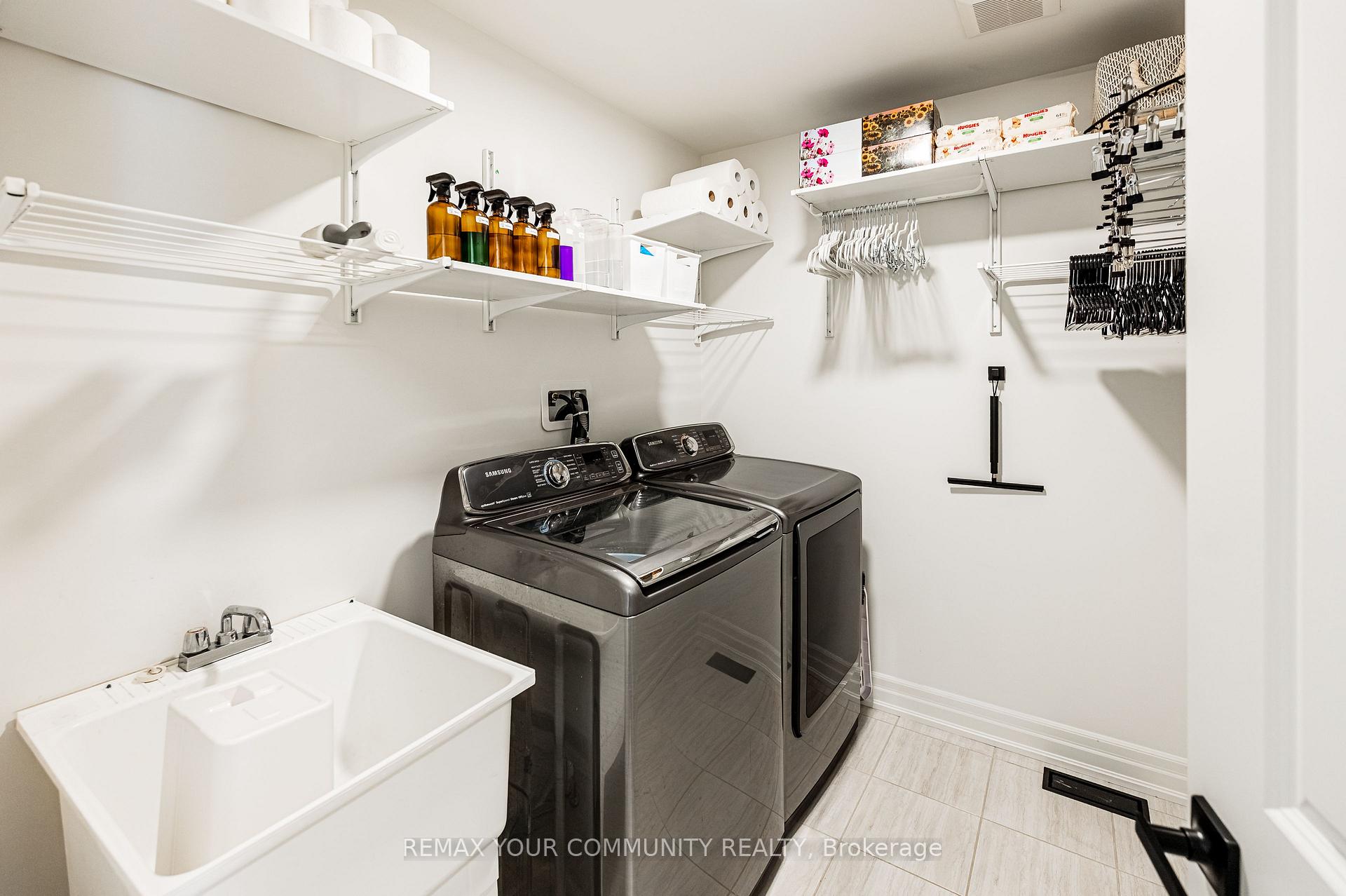 Photo 20 of 26 Faust Ridge, Vaughan, Kleinburg — HOMEH