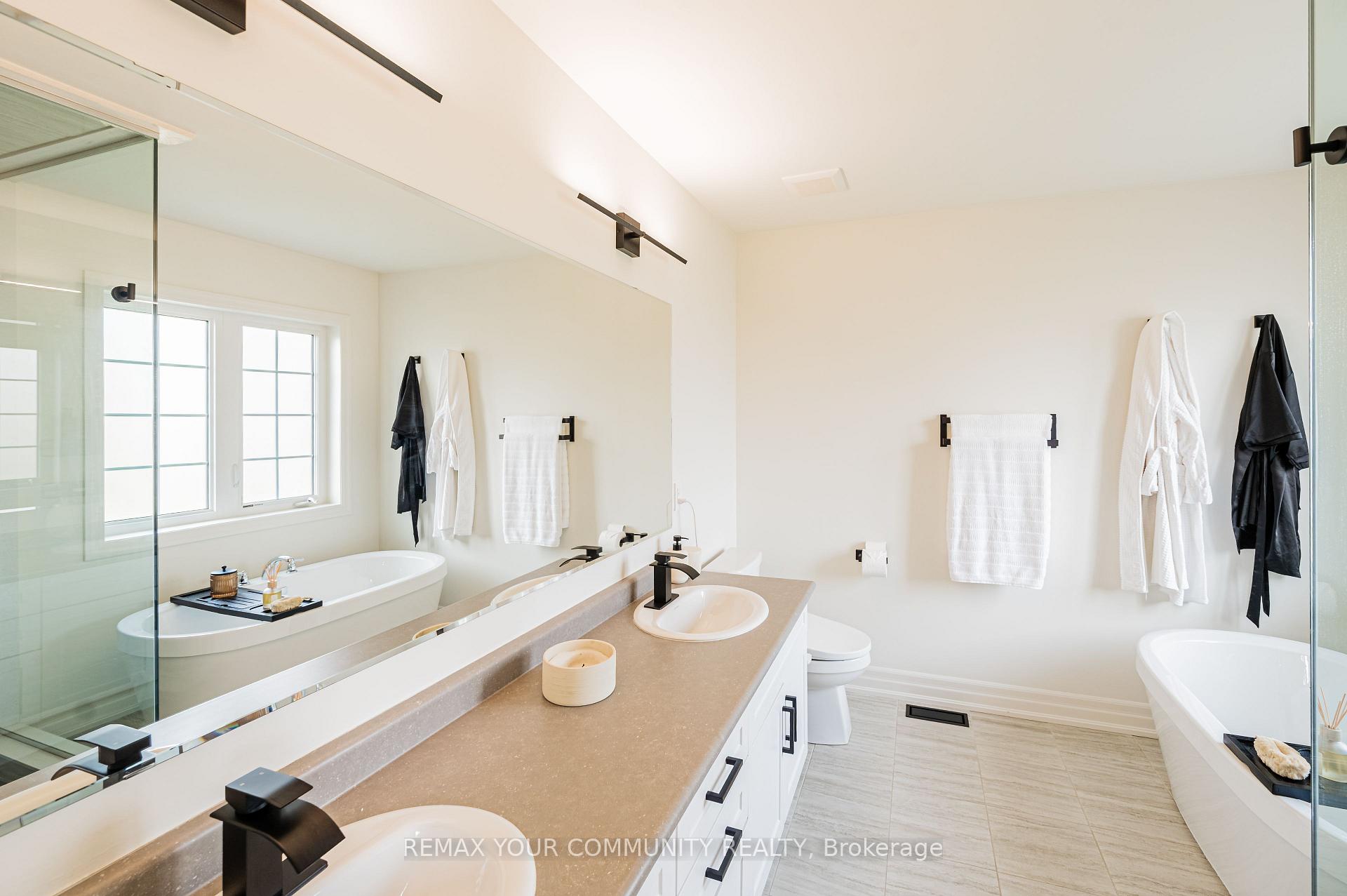 Photo 24 of 26 Faust Ridge, Vaughan, Kleinburg — HOMEH