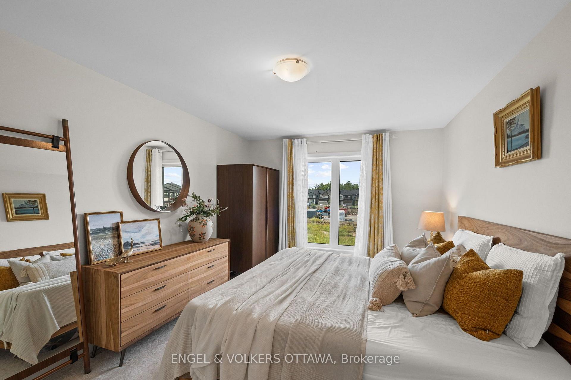 Photo 12 of 167 Longworth Avenue, Ottawa, Leitrim — HOMEH