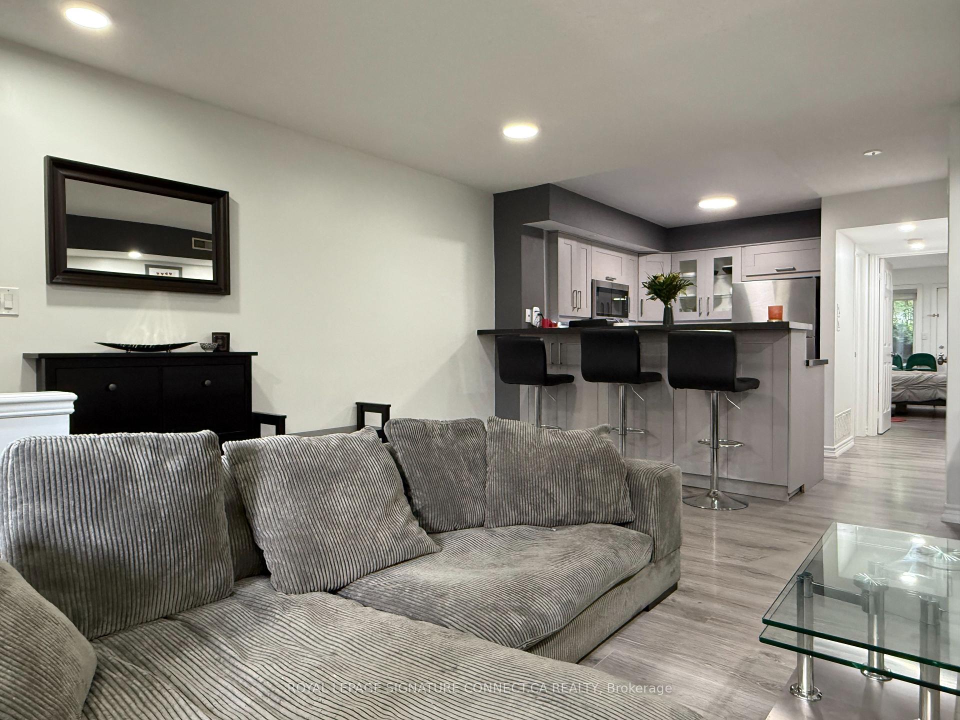 Photo 3 of Unit TH39, 208 Niagara Street, Toronto, Niagara — HOMEH
