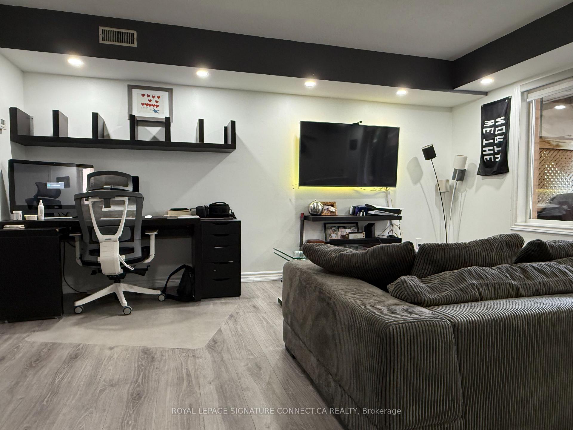 Photo 5 of Unit TH39, 208 Niagara Street, Toronto, Niagara — HOMEH