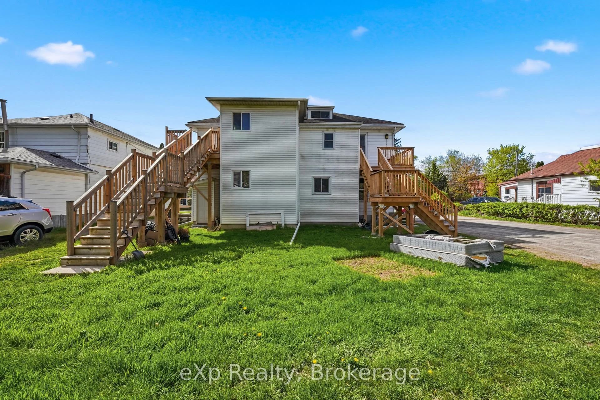 Photo 33 of 20 Charlotte Street, Belleville, Belleville Ward — HOMEH