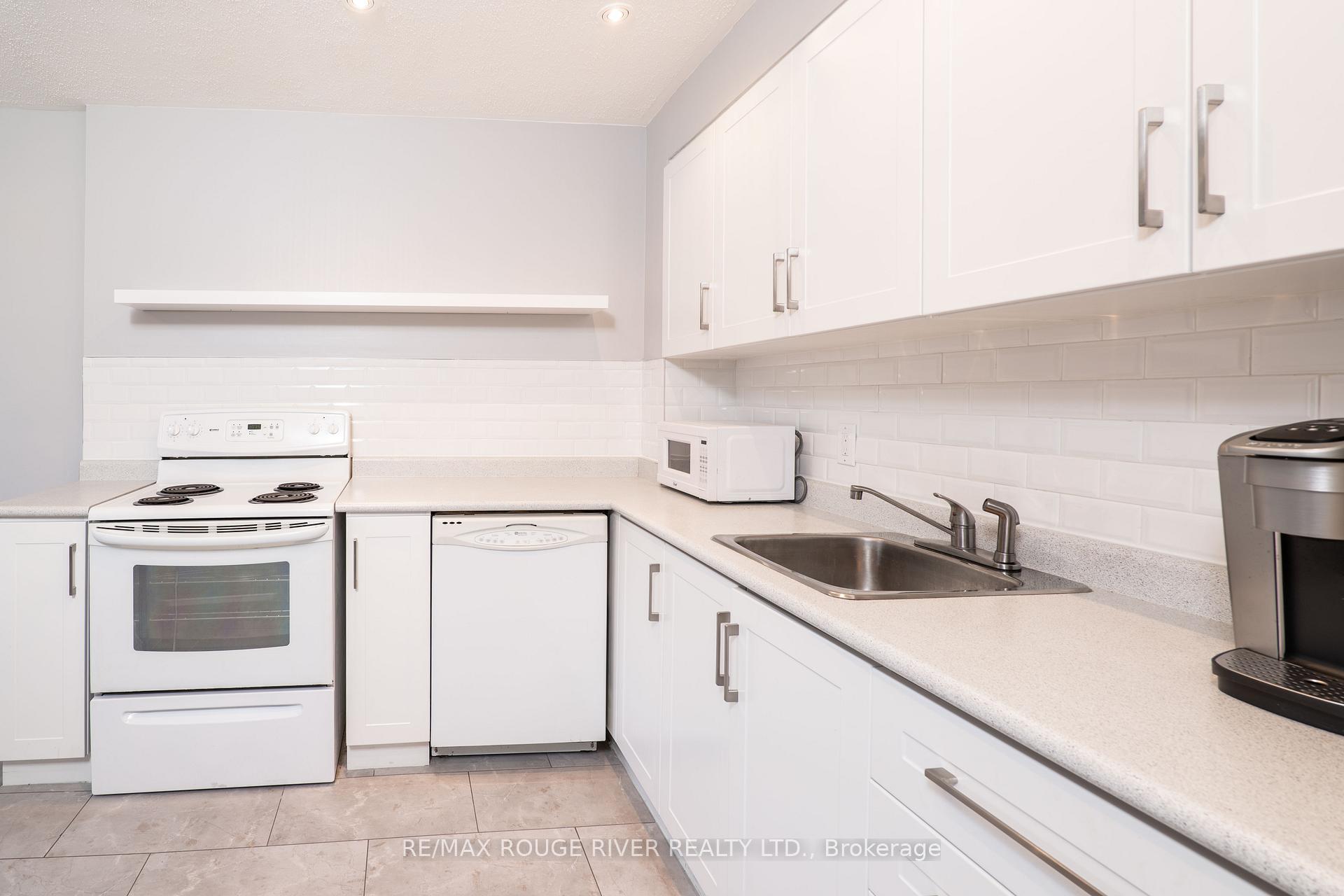Photo 5 of Unit 27, 925 Bayly Street, Pickering, West Shore — HOMEH