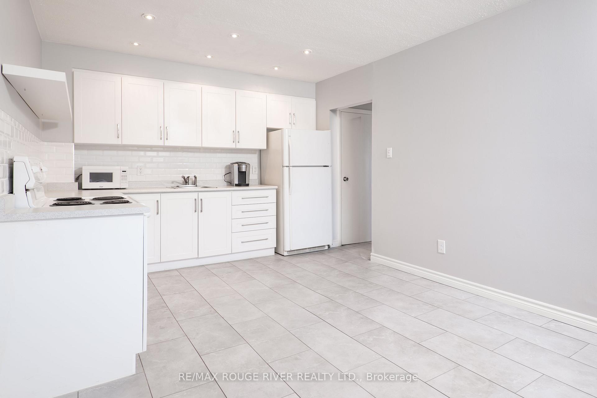 Photo 7 of Unit 27, 925 Bayly Street, Pickering, West Shore — HOMEH