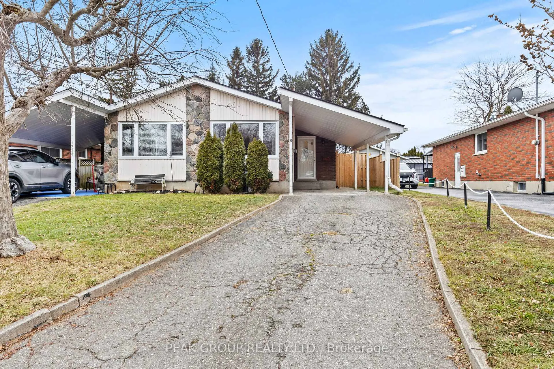 Photo 2 of 8 Holden Street, St. Catharines, Fairview — HOMEH