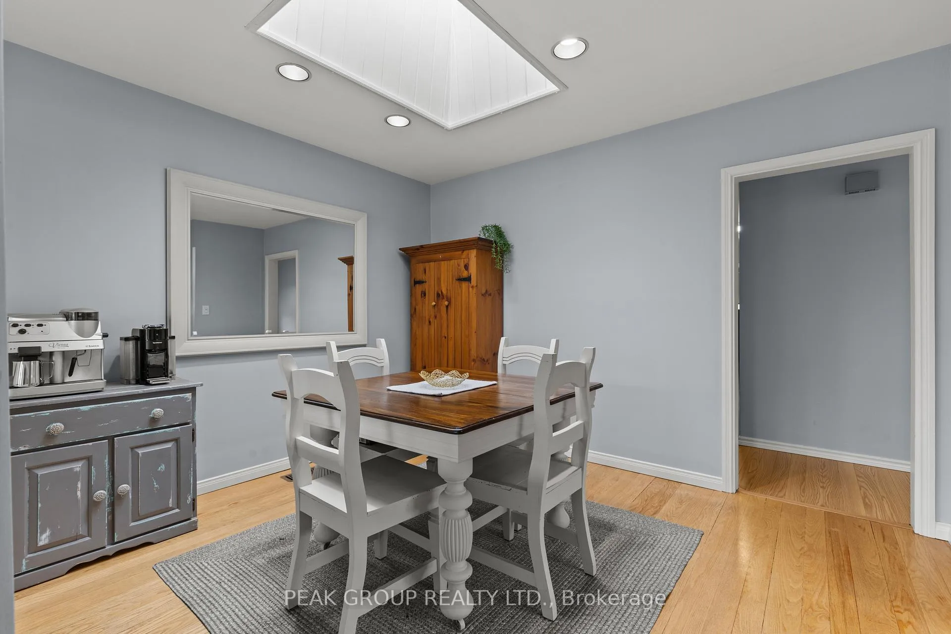 Photo 8 of 8 Holden Street, St. Catharines, Fairview — HOMEH