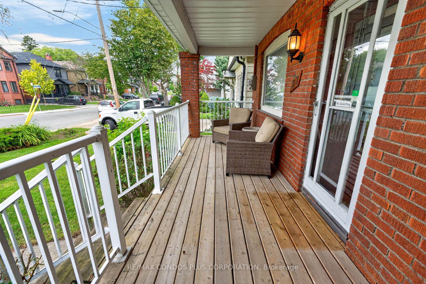 Photo 4 of 77 Fifth Street, Etobicoke, New Toronto — HOMEH