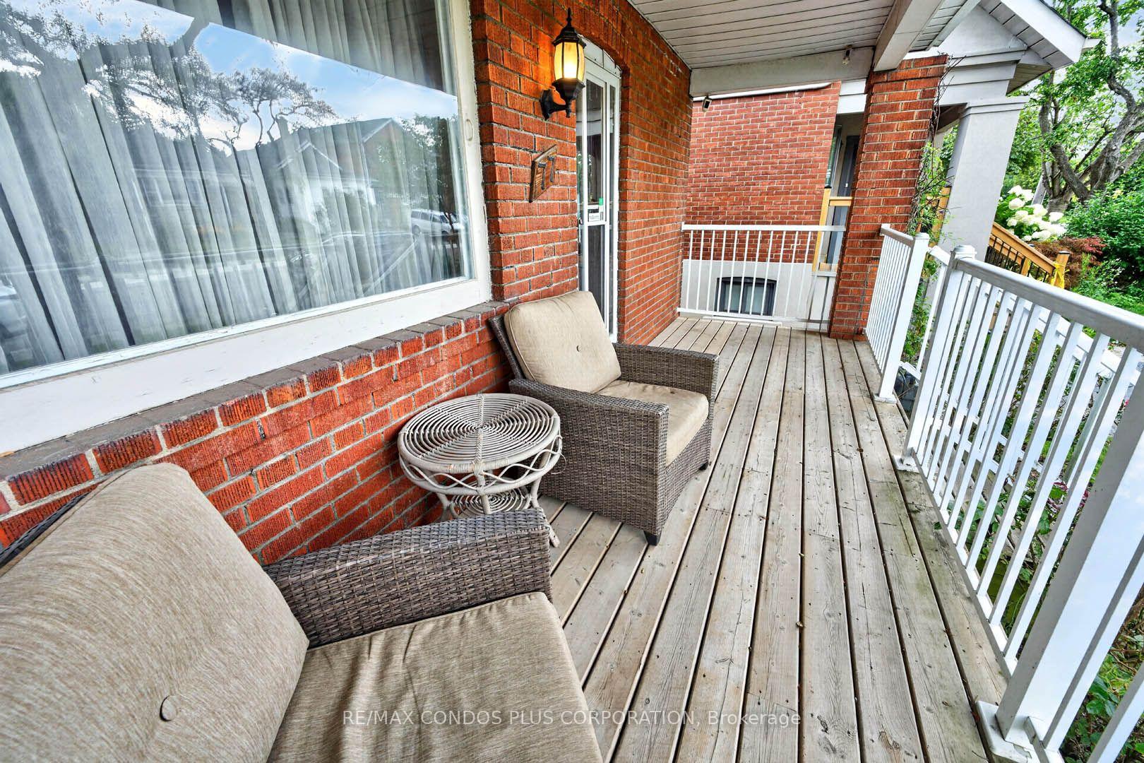 Photo 5 of 77 Fifth Street, Etobicoke, New Toronto — HOMEH