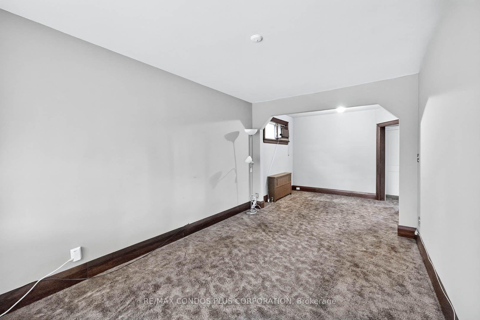 Photo 7 of 77 Fifth Street, Etobicoke, New Toronto — HOMEH