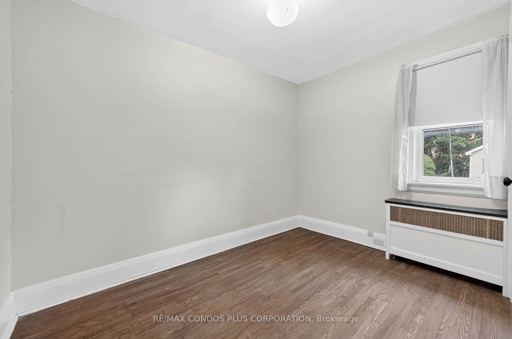 Photo 16 of 77 Fifth Street, Etobicoke, New Toronto — HOMEH