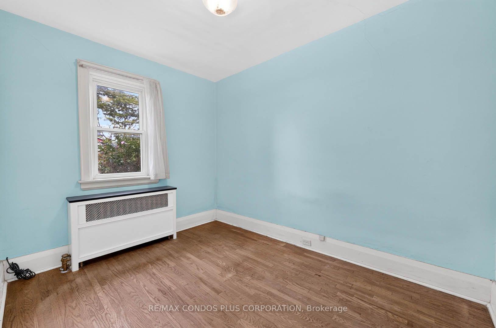 Photo 18 of 77 Fifth Street, Etobicoke, New Toronto — HOMEH
