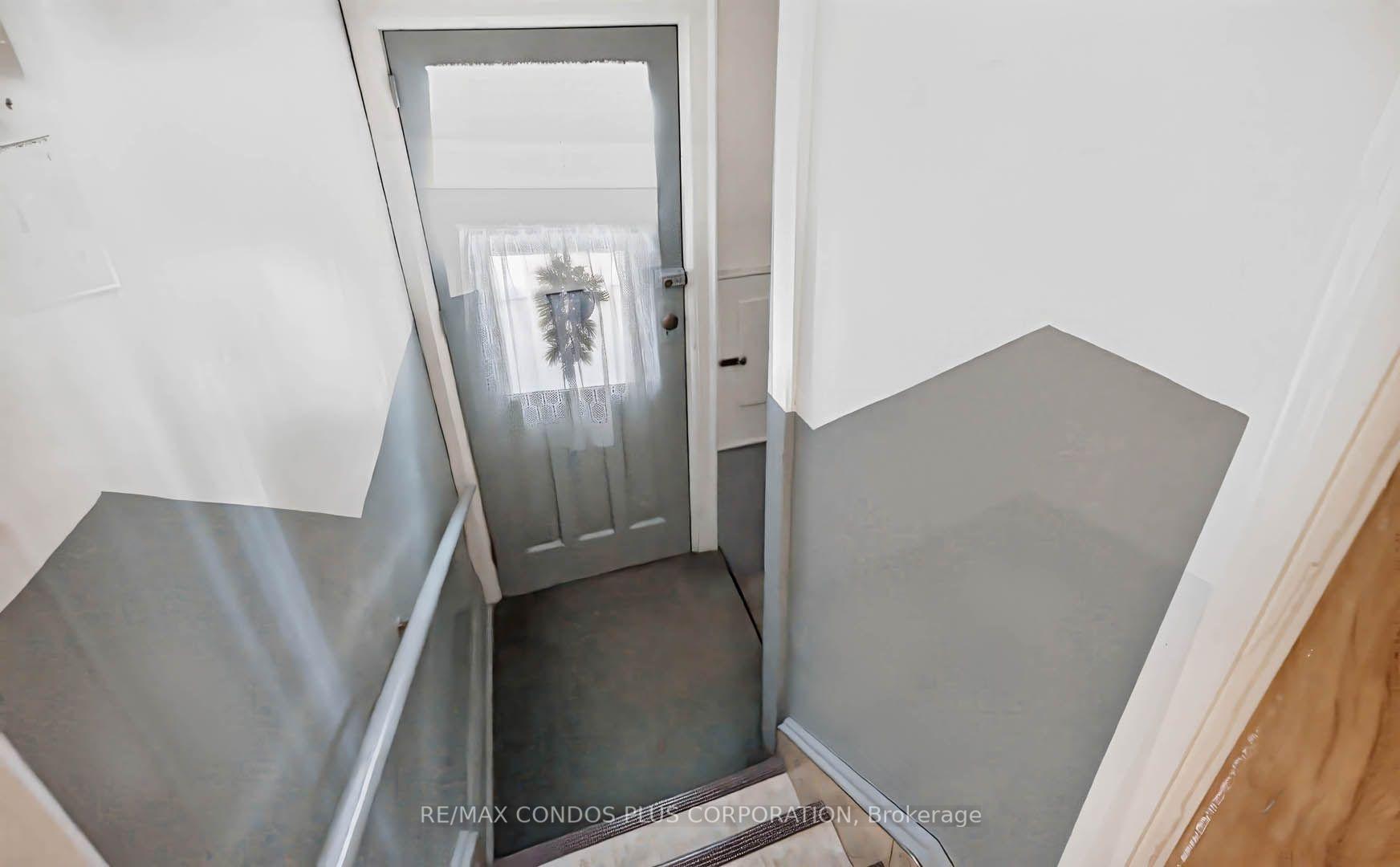 Photo 22 of 77 Fifth Street, Etobicoke, New Toronto — HOMEH