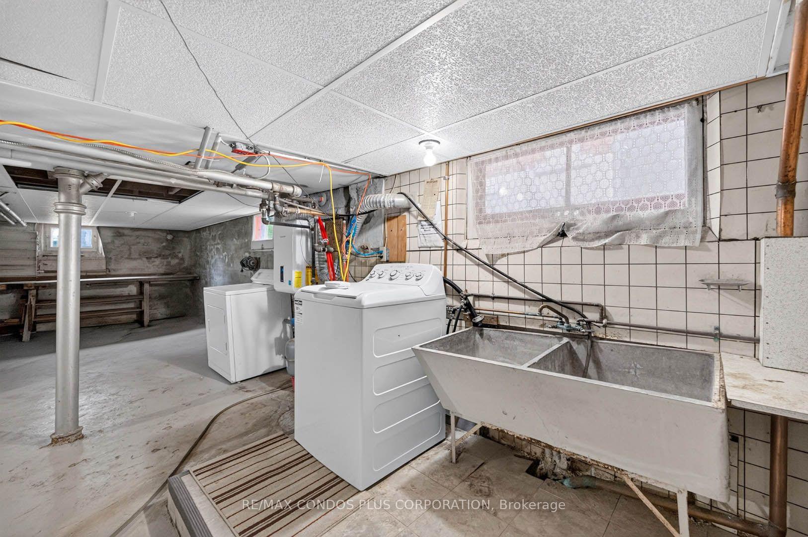 Photo 23 of 77 Fifth Street, Etobicoke, New Toronto — HOMEH