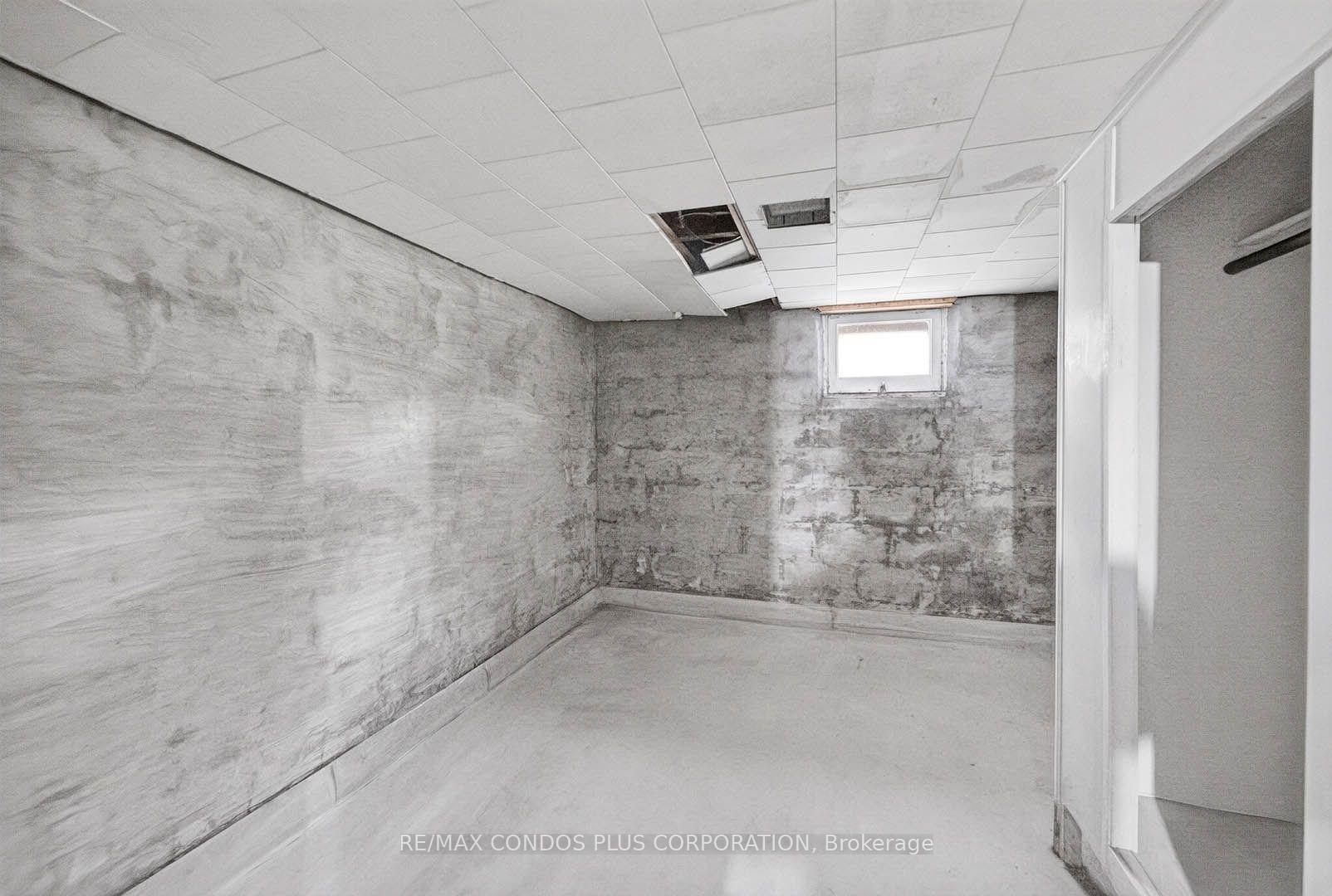 Photo 26 of 77 Fifth Street, Etobicoke, New Toronto — HOMEH