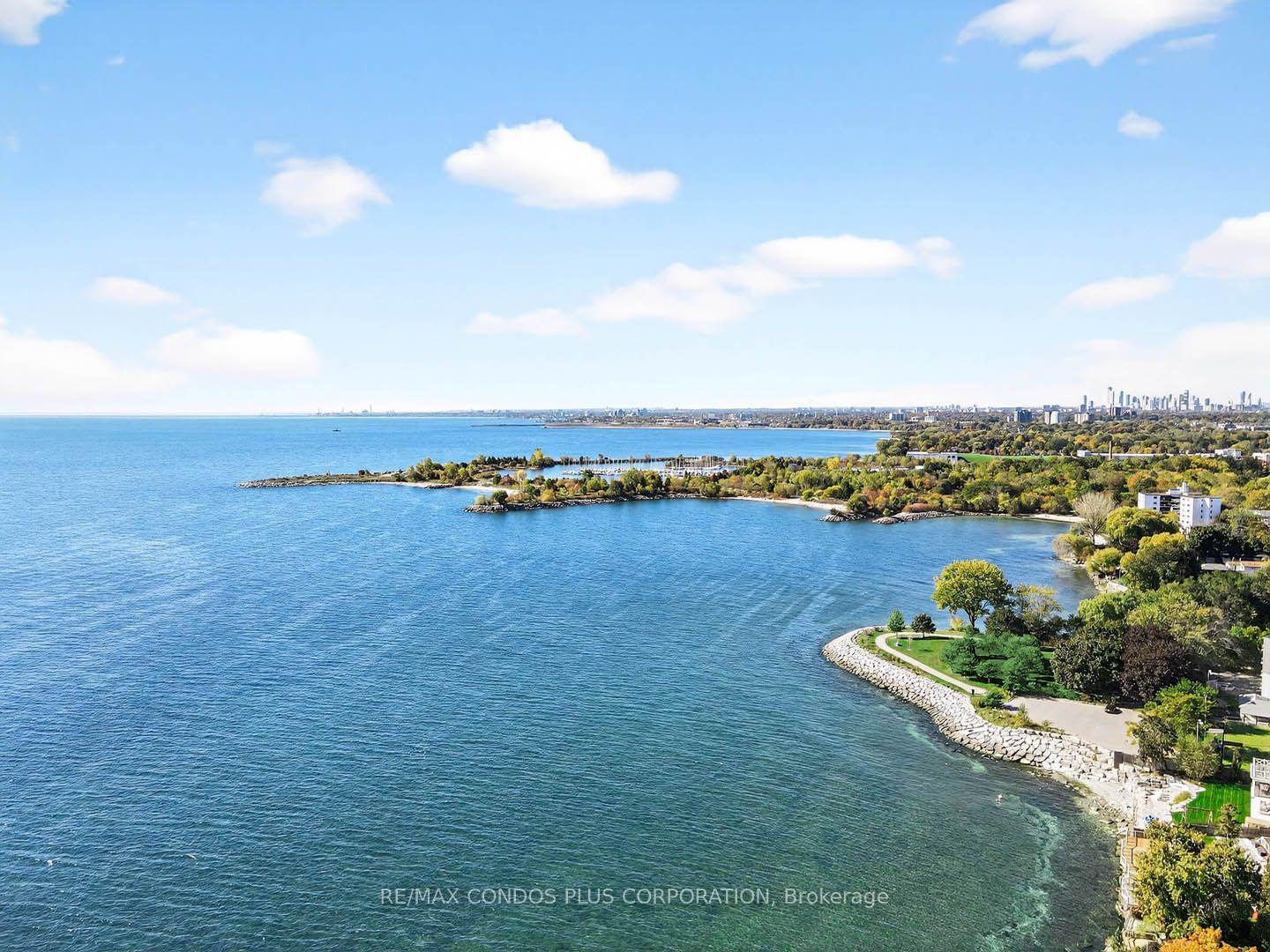 Photo 32 of 77 Fifth Street, Etobicoke, New Toronto — HOMEH