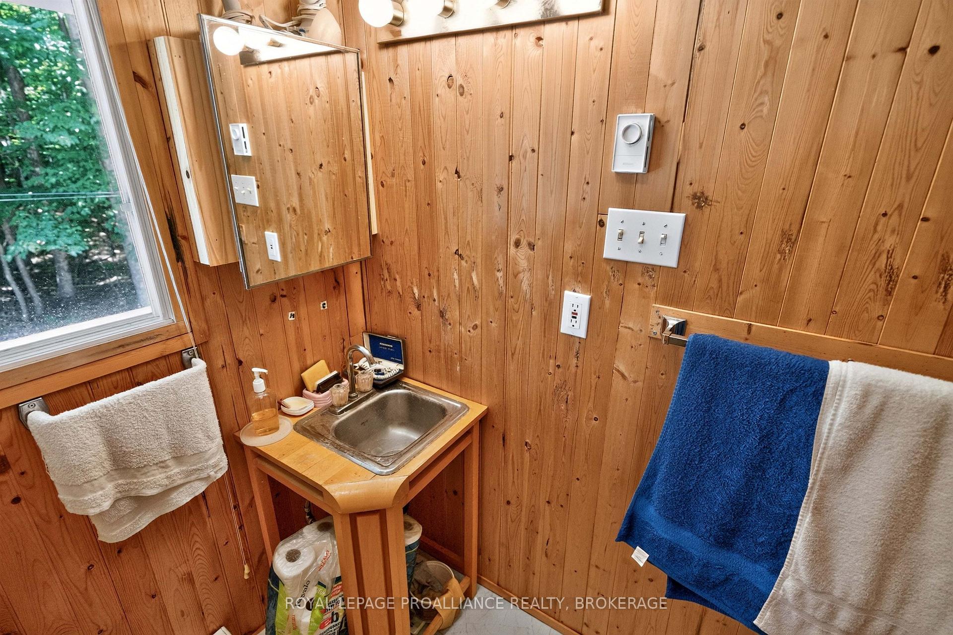 Photo 23 of 20 Porcupine Island, Frontenac, Frontenac South — HOMEH