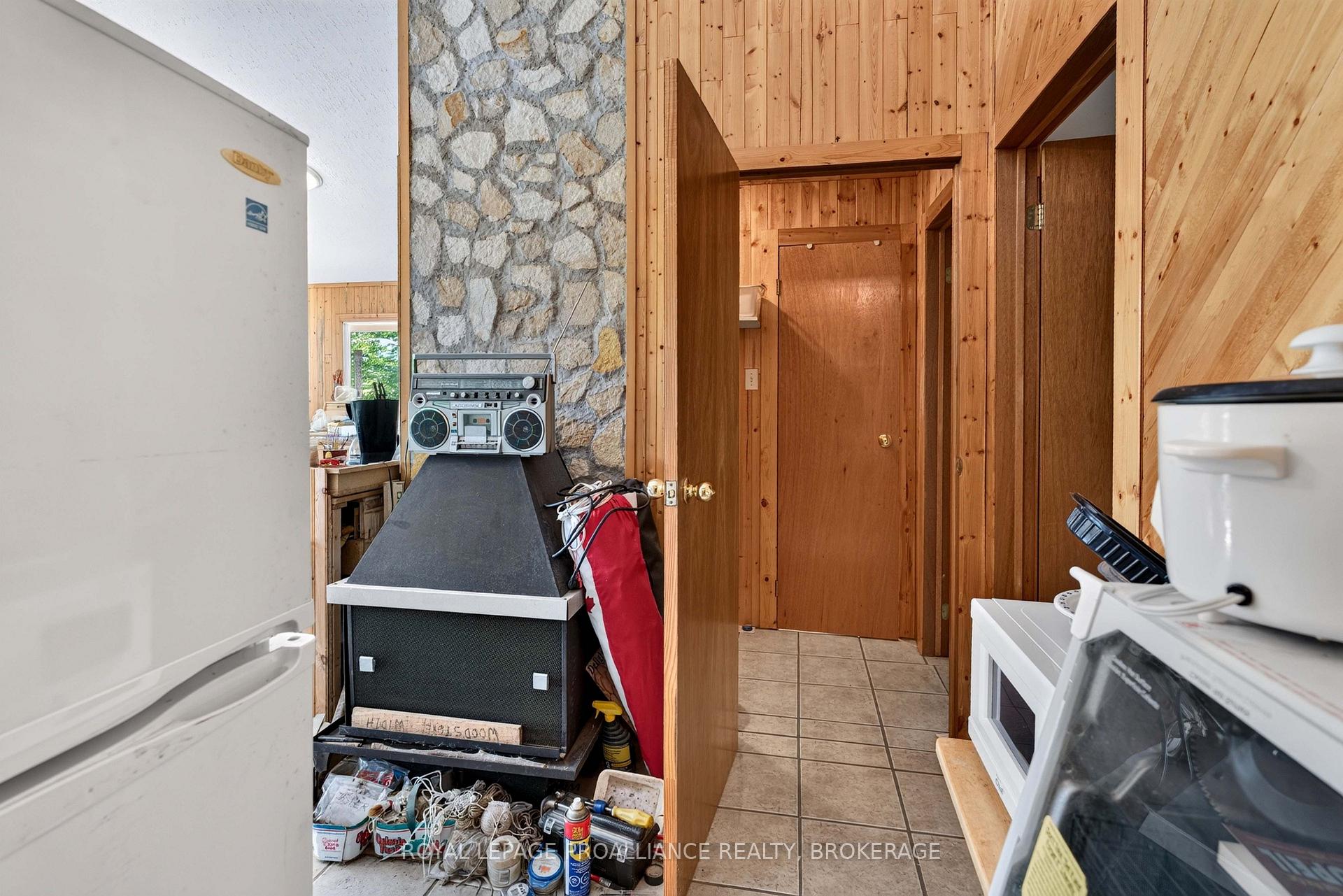 Photo 32 of 20 Porcupine Island, Frontenac, Frontenac South — HOMEH