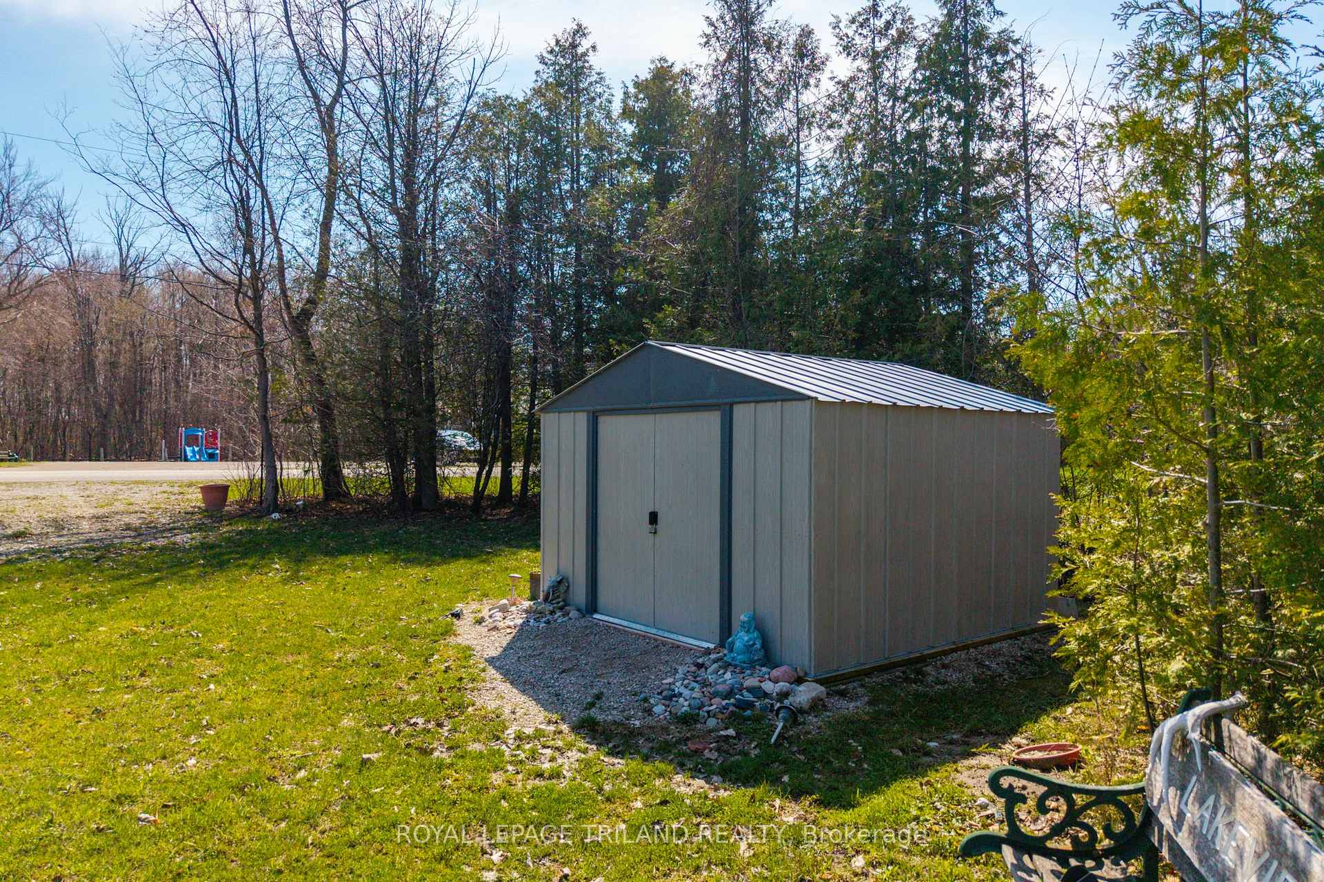 Photo 20 of 33714 Pavilion Road, Bluewater, Stanley — HOMEH