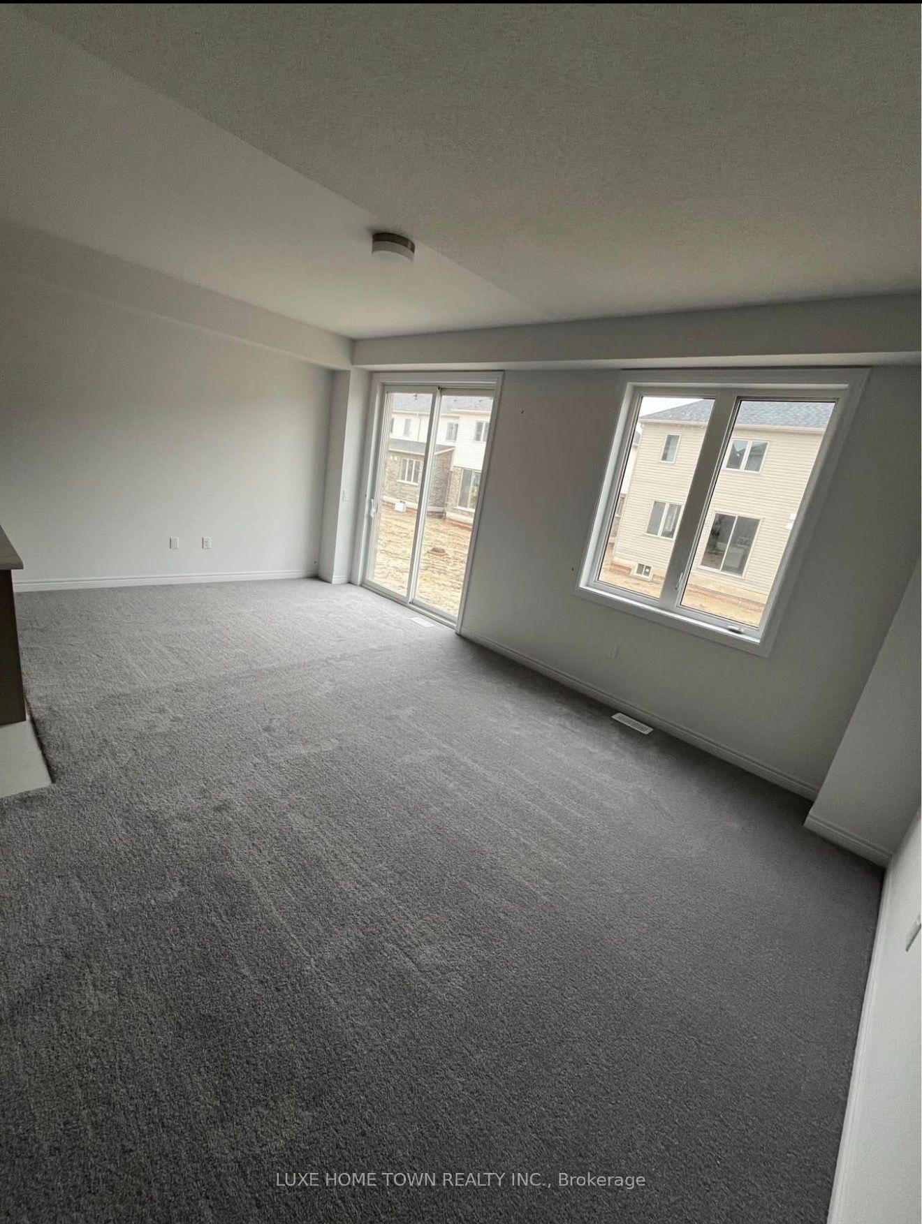 Photo 4 of 203 Farley Road, Centre Wellington, Fergus — HOMEH