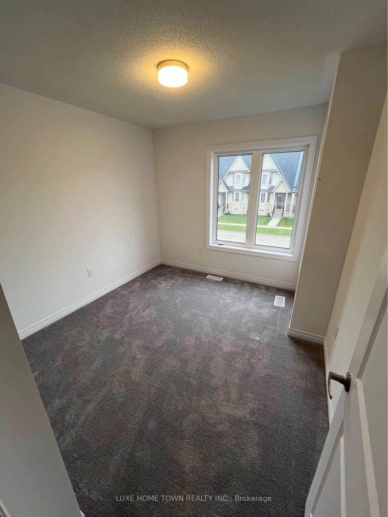 Photo 6 of 203 Farley Road, Centre Wellington, Fergus — HOMEH