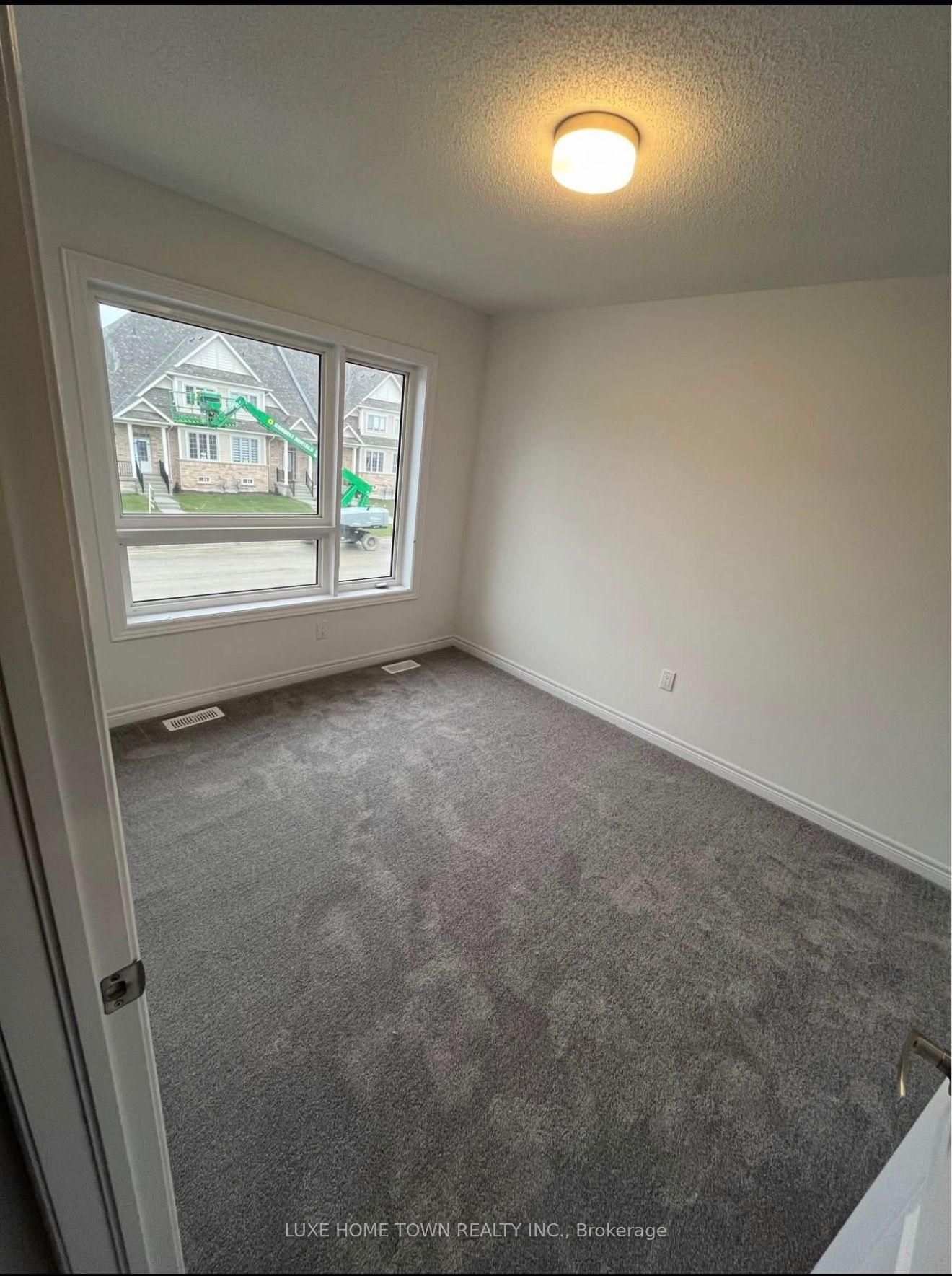 Photo 7 of 203 Farley Road, Centre Wellington, Fergus — HOMEH