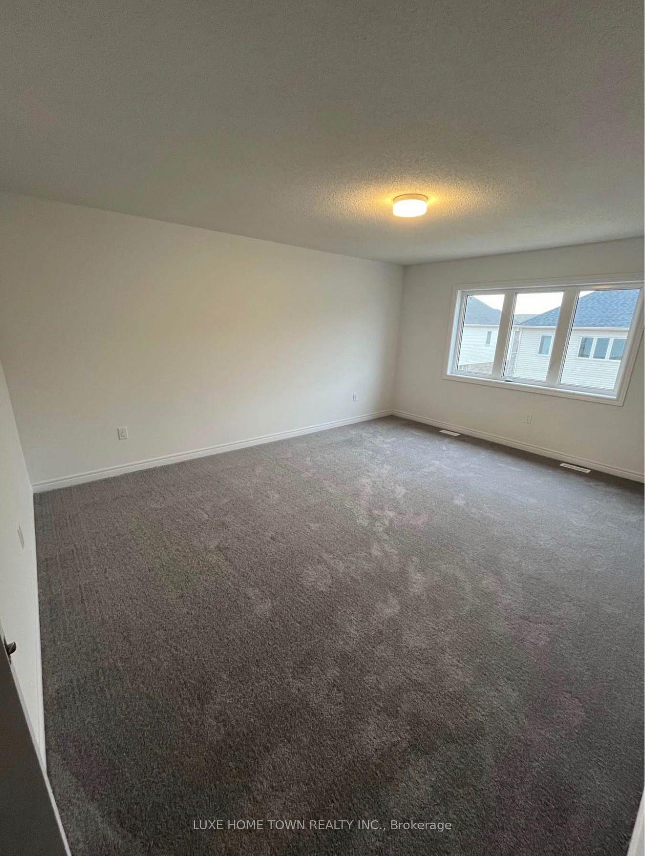 Photo 10 of 203 Farley Road, Centre Wellington, Fergus — HOMEH