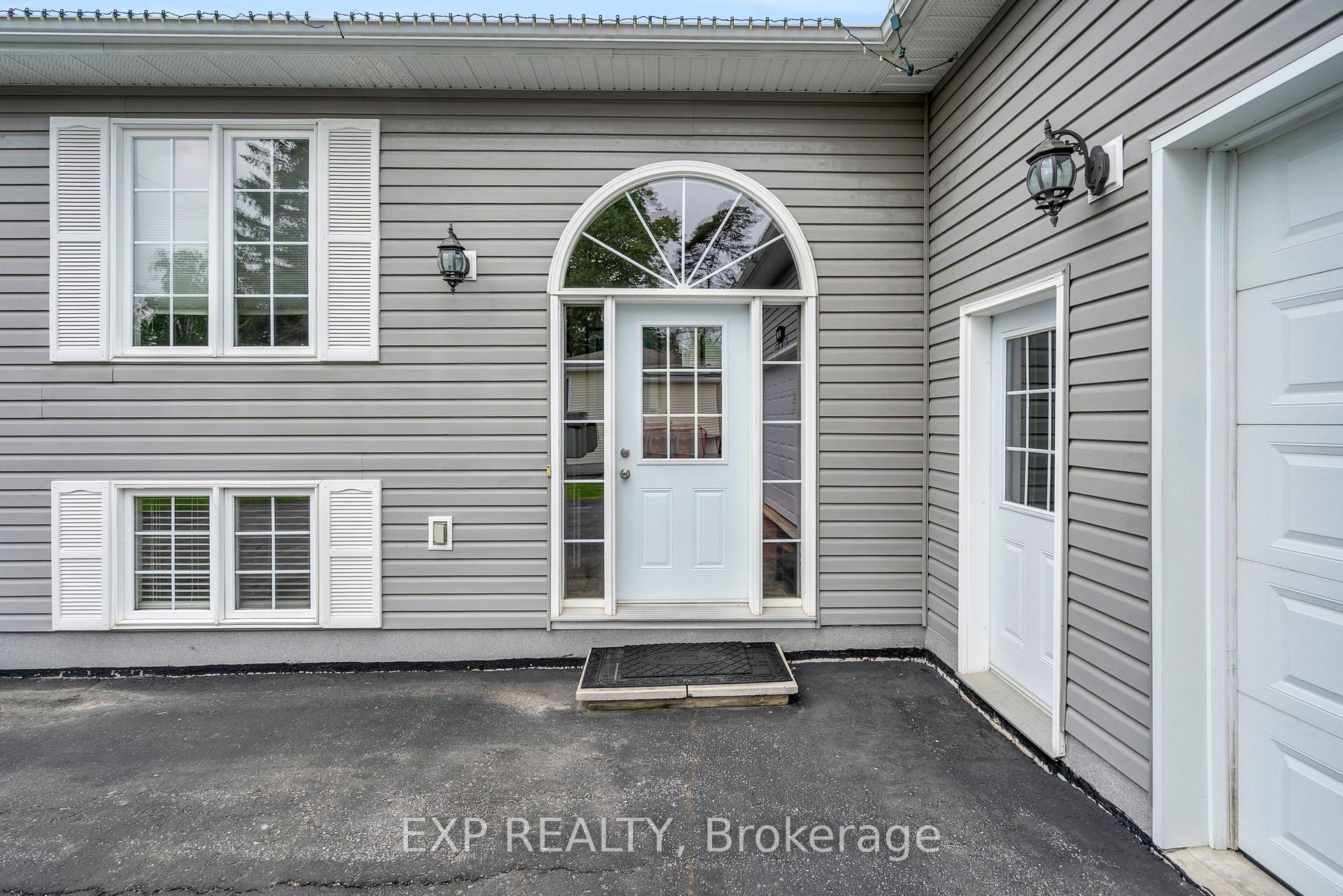 Photo 4 of 21 Sunnidale Boulevard, Georgina, Sutton & Jackson's Point — HOMEH