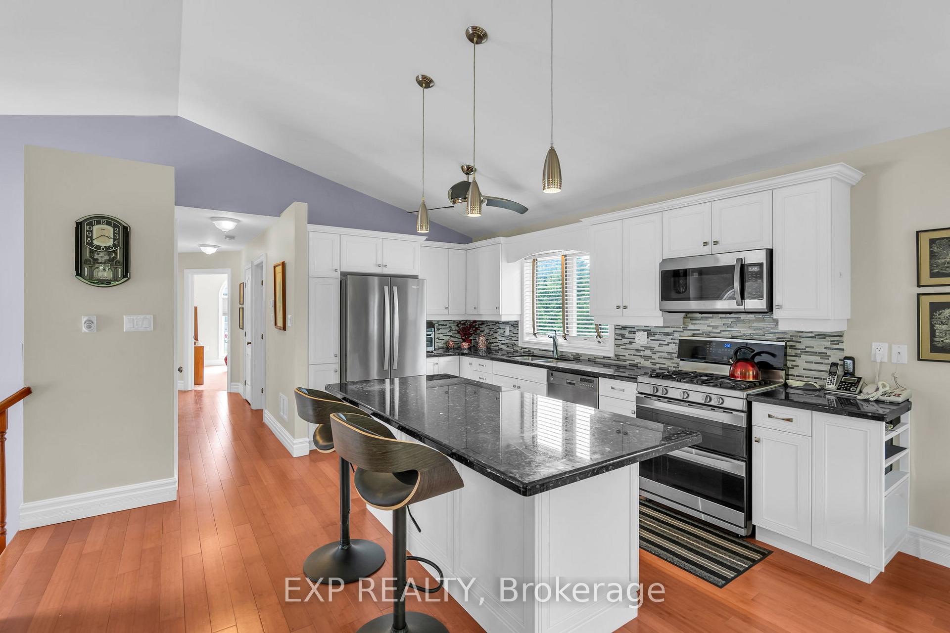 Photo 9 of 21 Sunnidale Boulevard, Georgina, Sutton & Jackson's Point — HOMEH