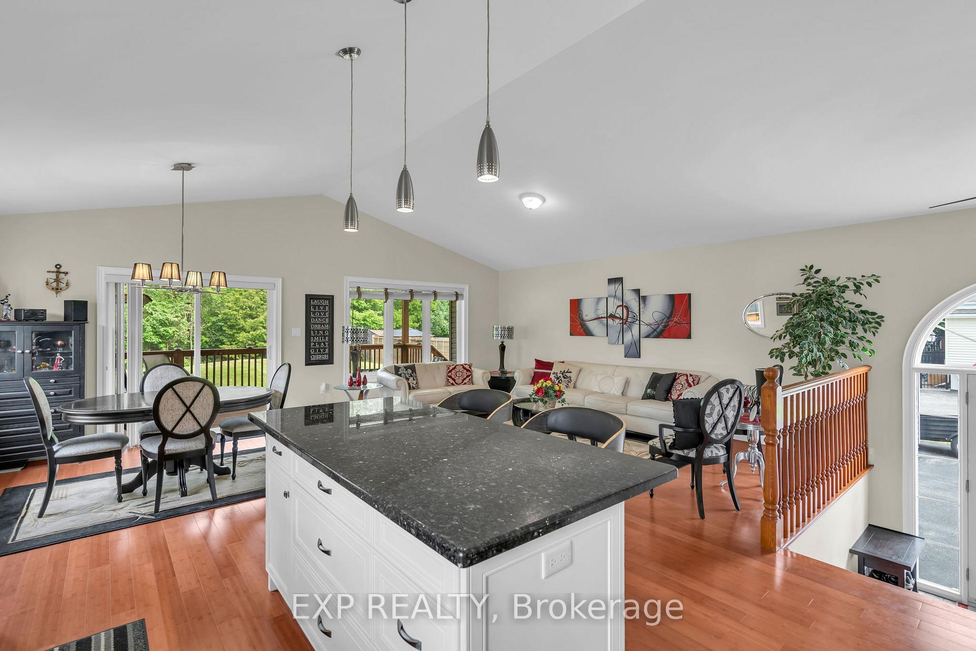 Photo 11 of 21 Sunnidale Boulevard, Georgina, Sutton & Jackson's Point — HOMEH
