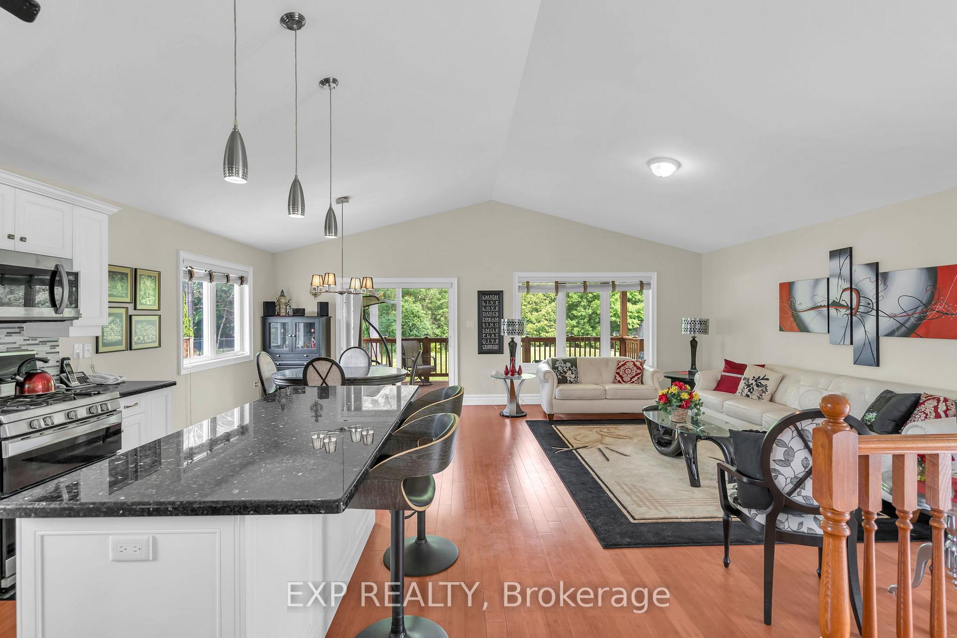 Photo 12 of 21 Sunnidale Boulevard, Georgina, Sutton & Jackson's Point — HOMEH