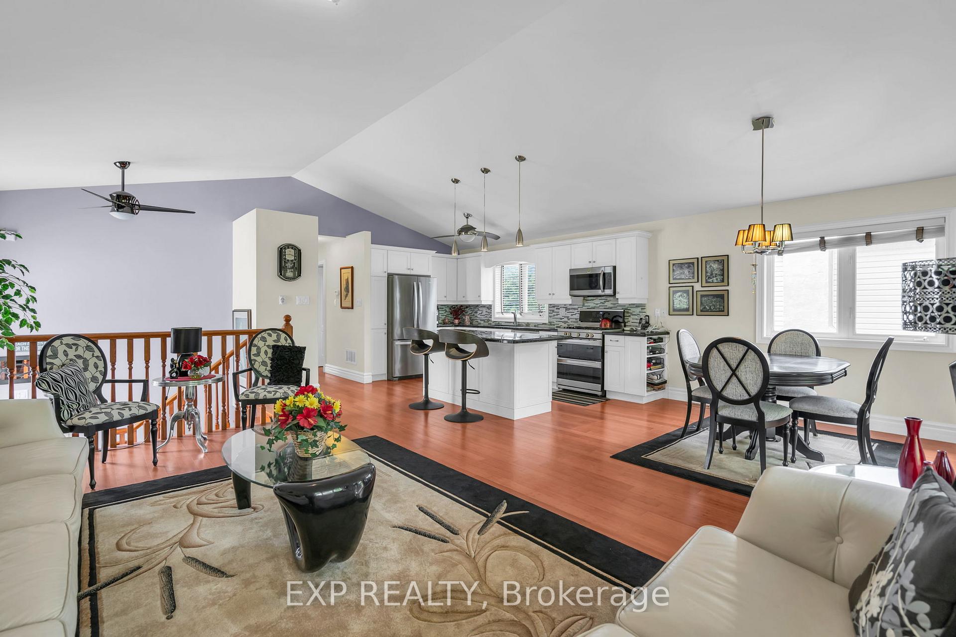Photo 15 of 21 Sunnidale Boulevard, Georgina, Sutton & Jackson's Point — HOMEH