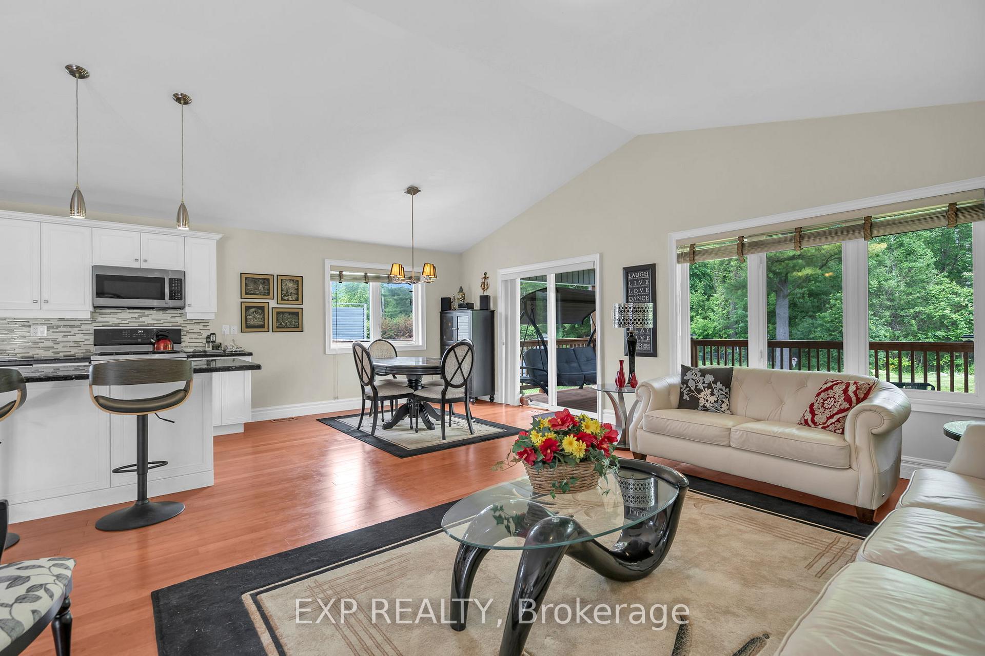 Photo 16 of 21 Sunnidale Boulevard, Georgina, Sutton & Jackson's Point — HOMEH