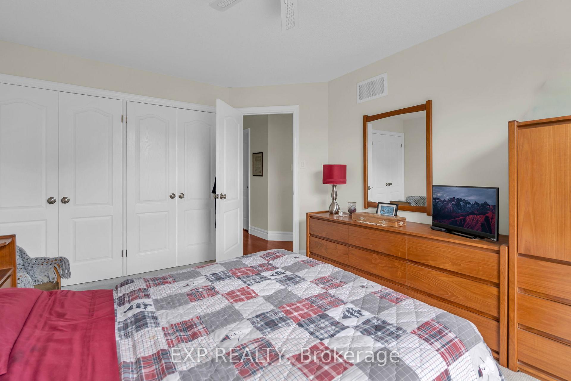 Photo 20 of 21 Sunnidale Boulevard, Georgina, Sutton & Jackson's Point — HOMEH