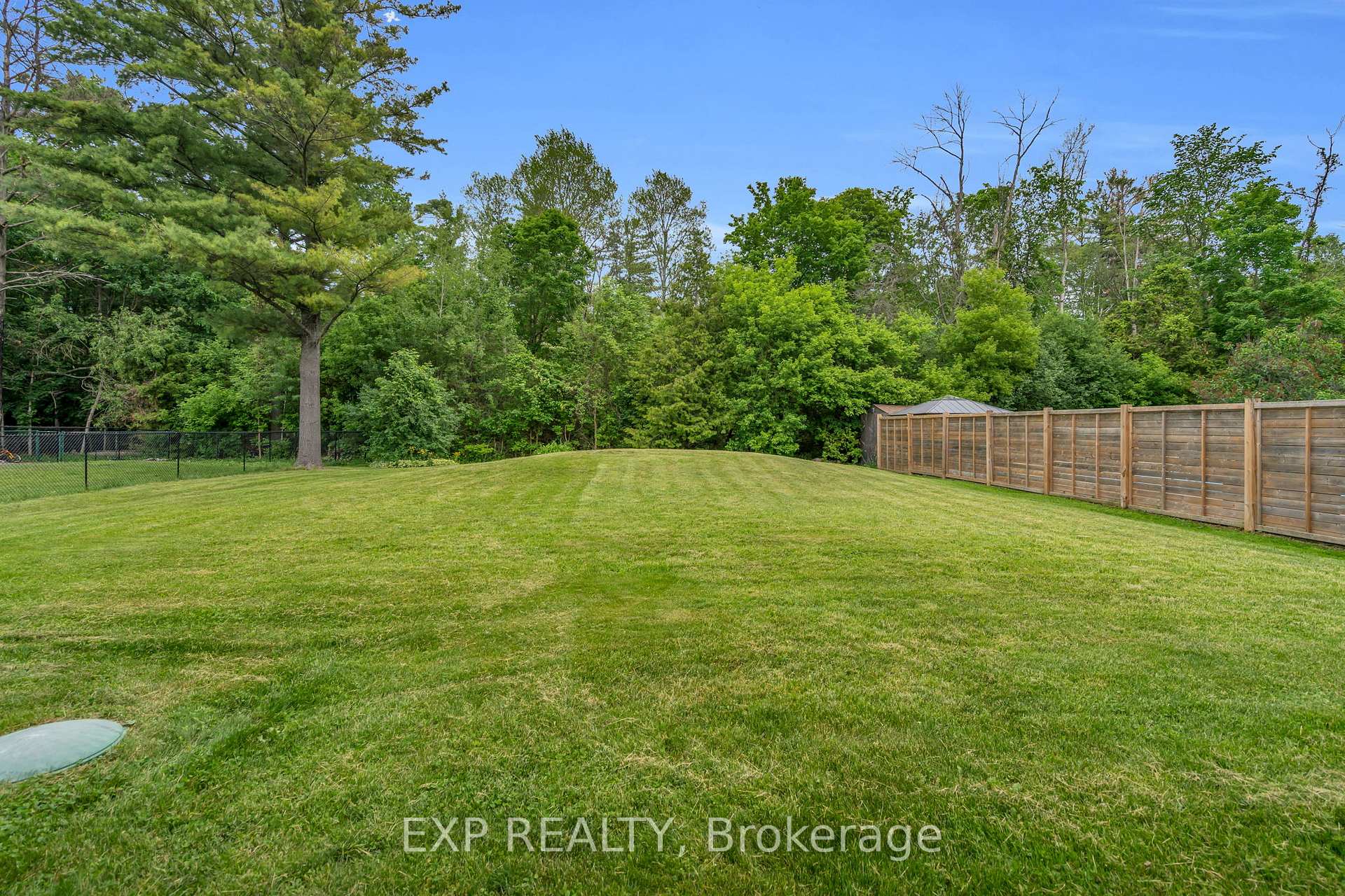Photo 40 of 21 Sunnidale Boulevard, Georgina, Sutton & Jackson's Point — HOMEH