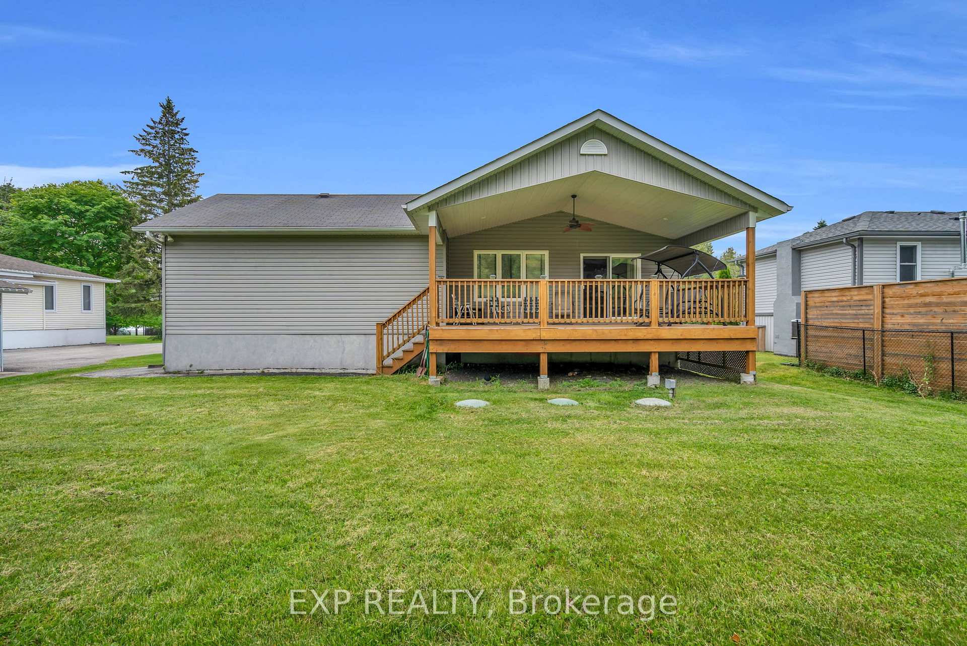 Photo 42 of 21 Sunnidale Boulevard, Georgina, Sutton & Jackson's Point — HOMEH