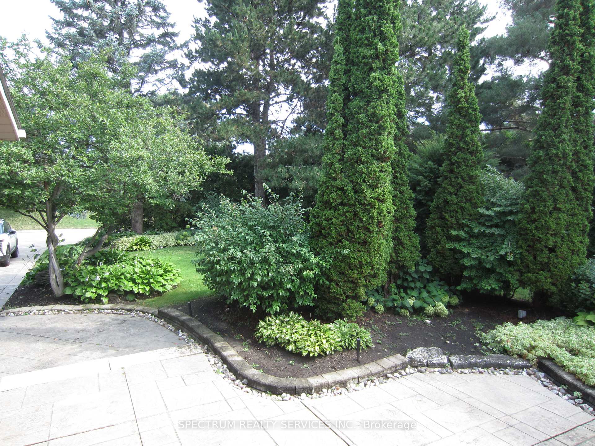 Photo 5 of 135 Hayhoe Avenue, Vaughan, East Woodbridge — HOMEH