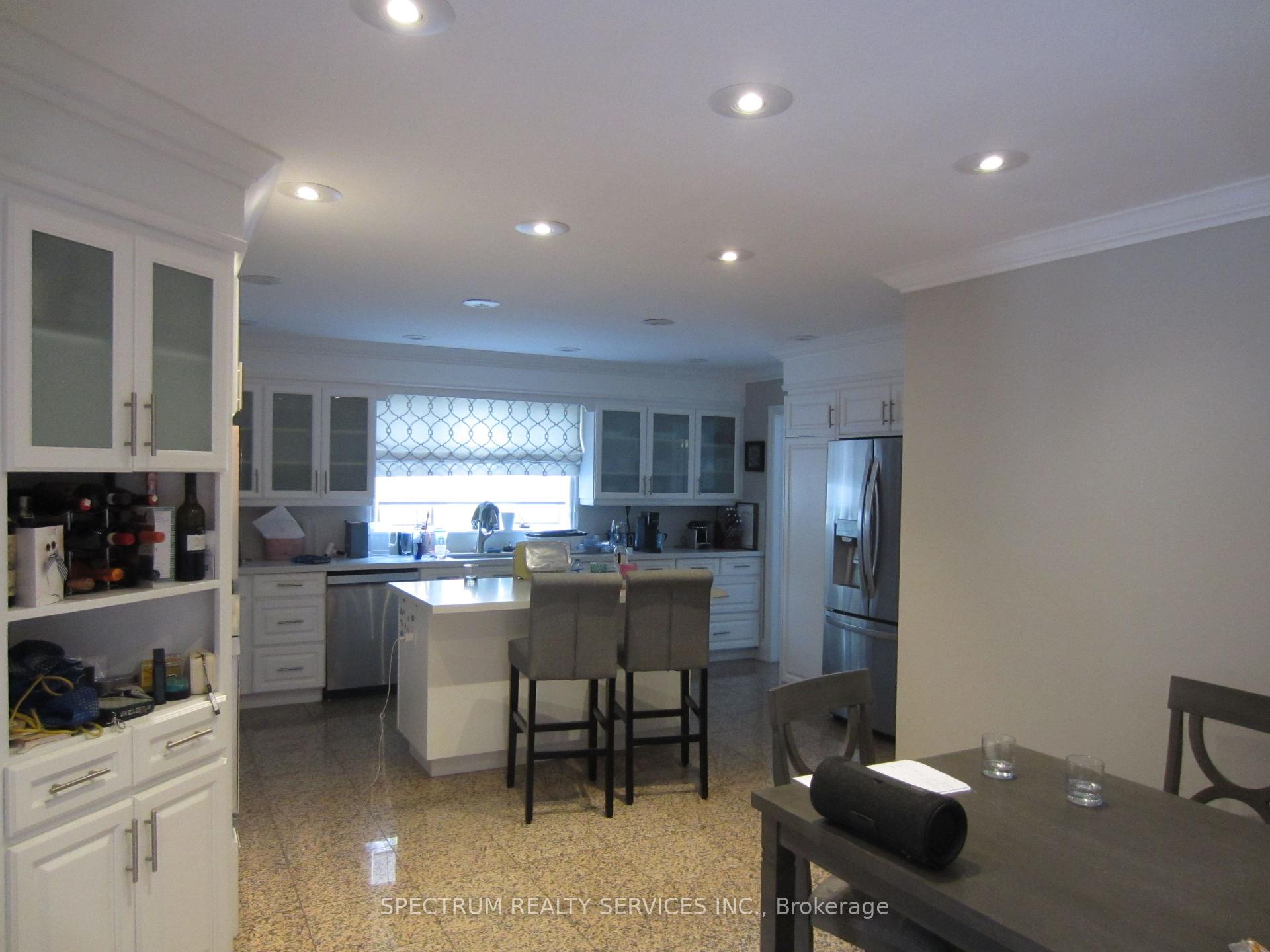 Photo 10 of 135 Hayhoe Avenue, Vaughan, East Woodbridge — HOMEH