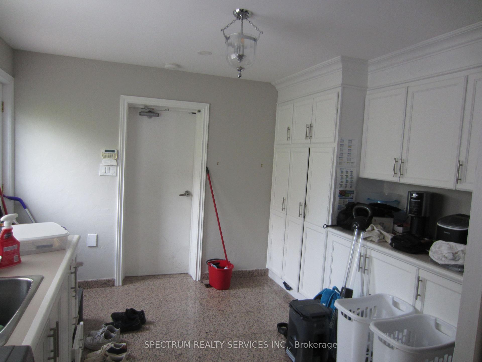 Photo 12 of 135 Hayhoe Avenue, Vaughan, East Woodbridge — HOMEH