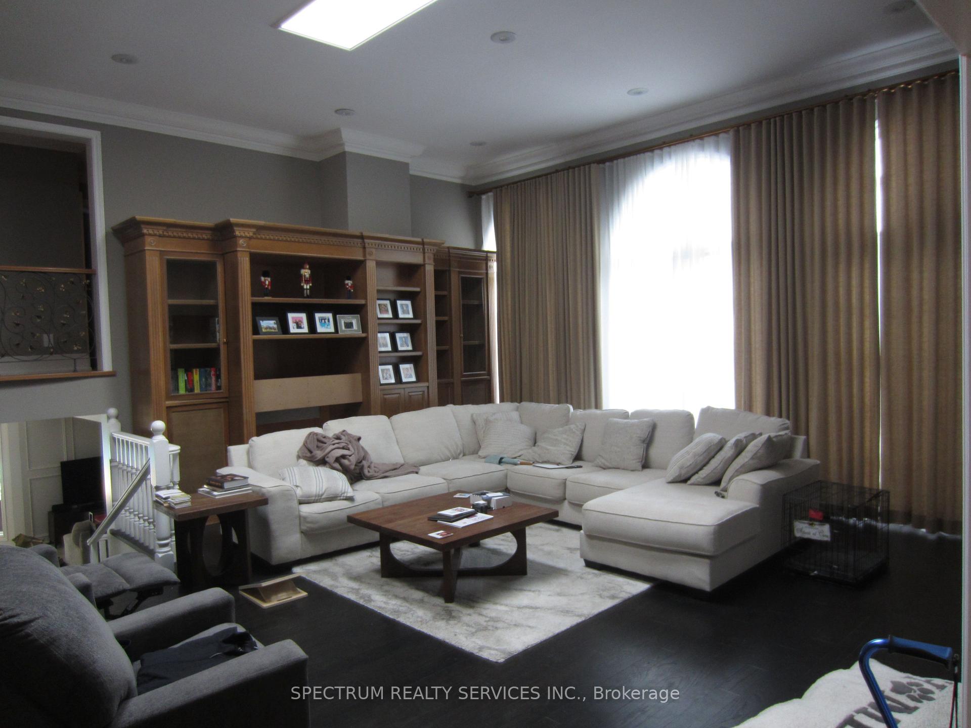 Photo 13 of 135 Hayhoe Avenue, Vaughan, East Woodbridge — HOMEH