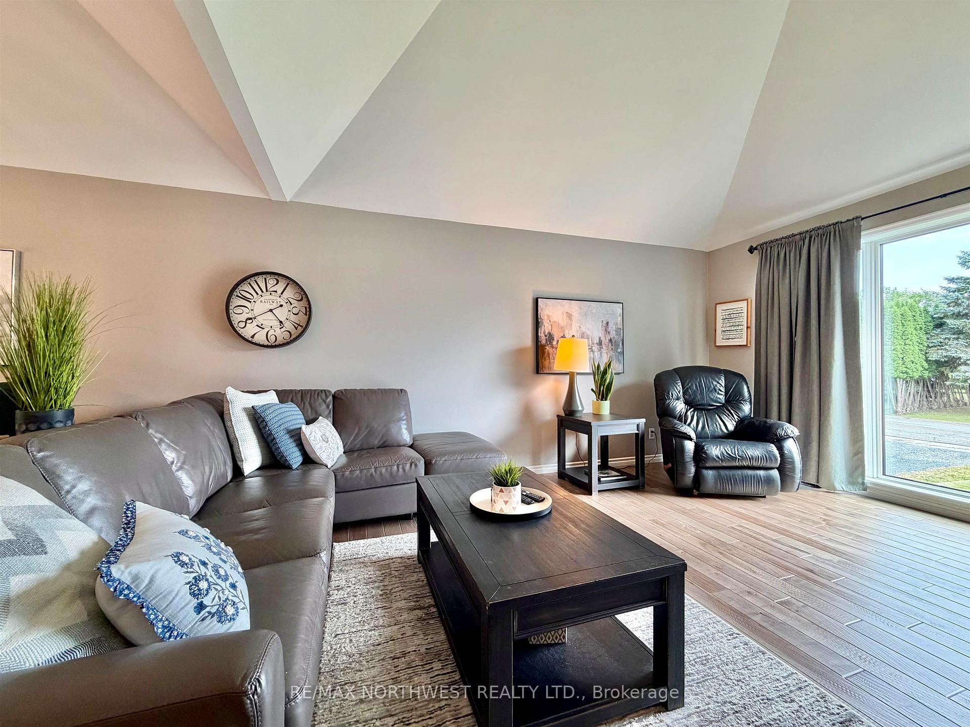 Photo 6 of 1708 Lyndy Place, Fort Frances, TB-401 — HOMEH