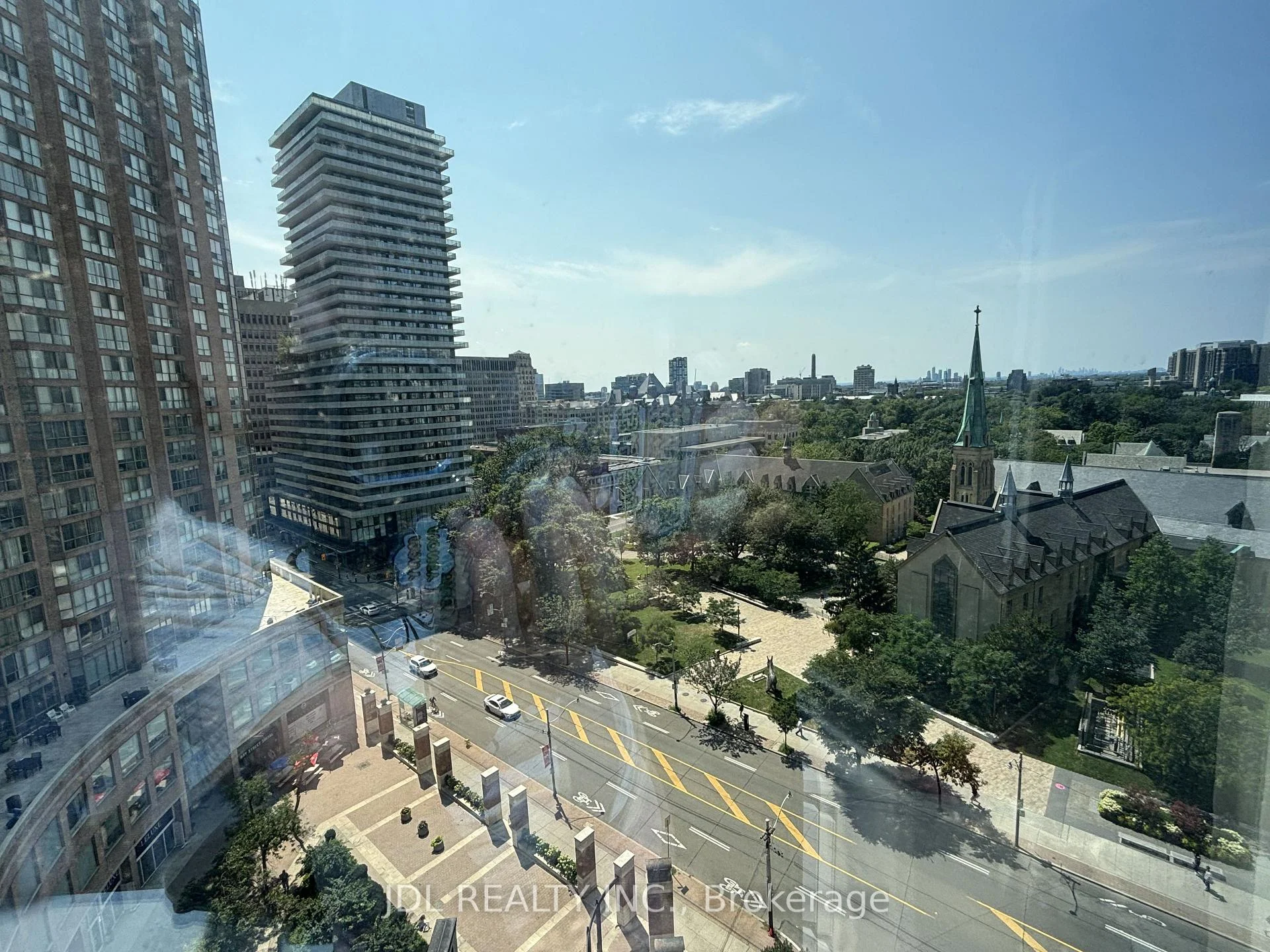 Photo 9 of Unit 1409, 1055 Bay Street, Toronto, Bay Street Corridor — HOMEH