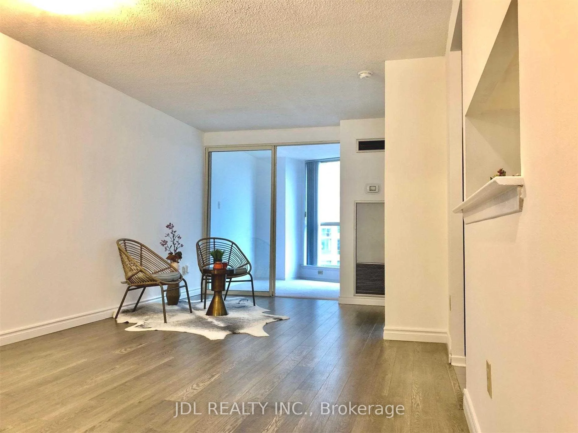 Photo 16 of Unit 1409, 1055 Bay Street, Toronto, Bay Street Corridor — HOMEH
